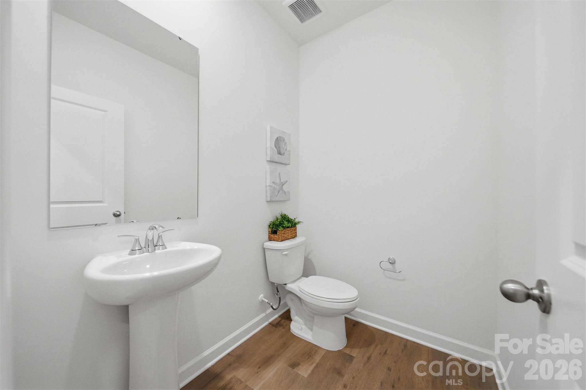 2082 Sunflower Circle — Newton