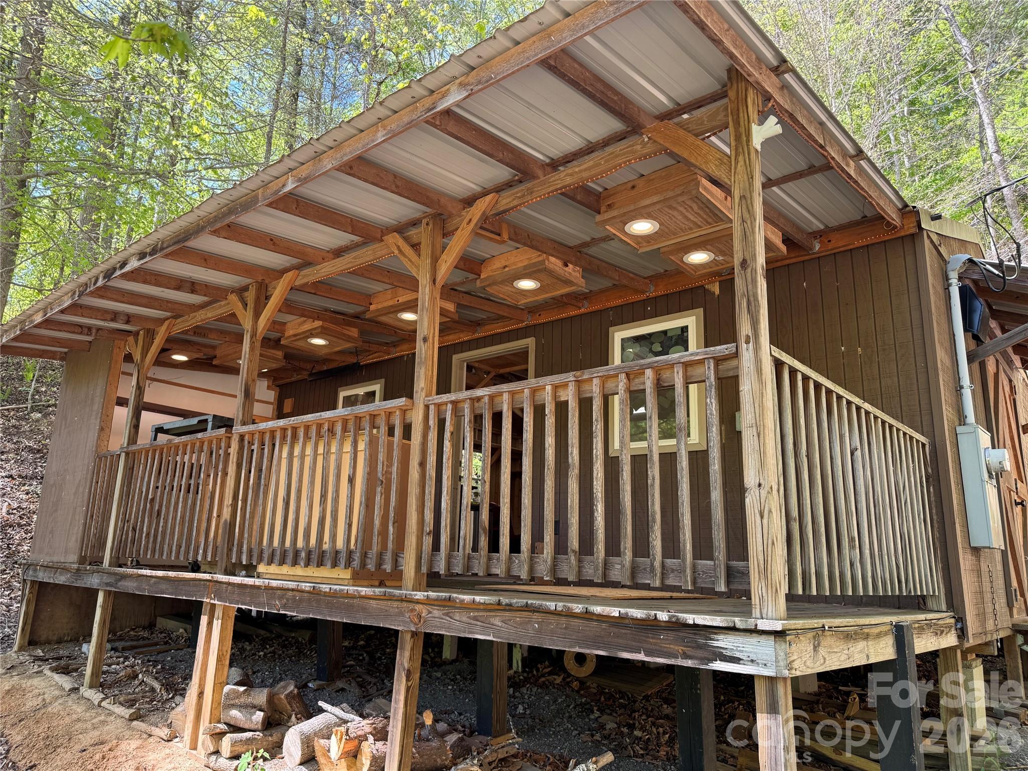 942 Fisher Branch Road — Marshall