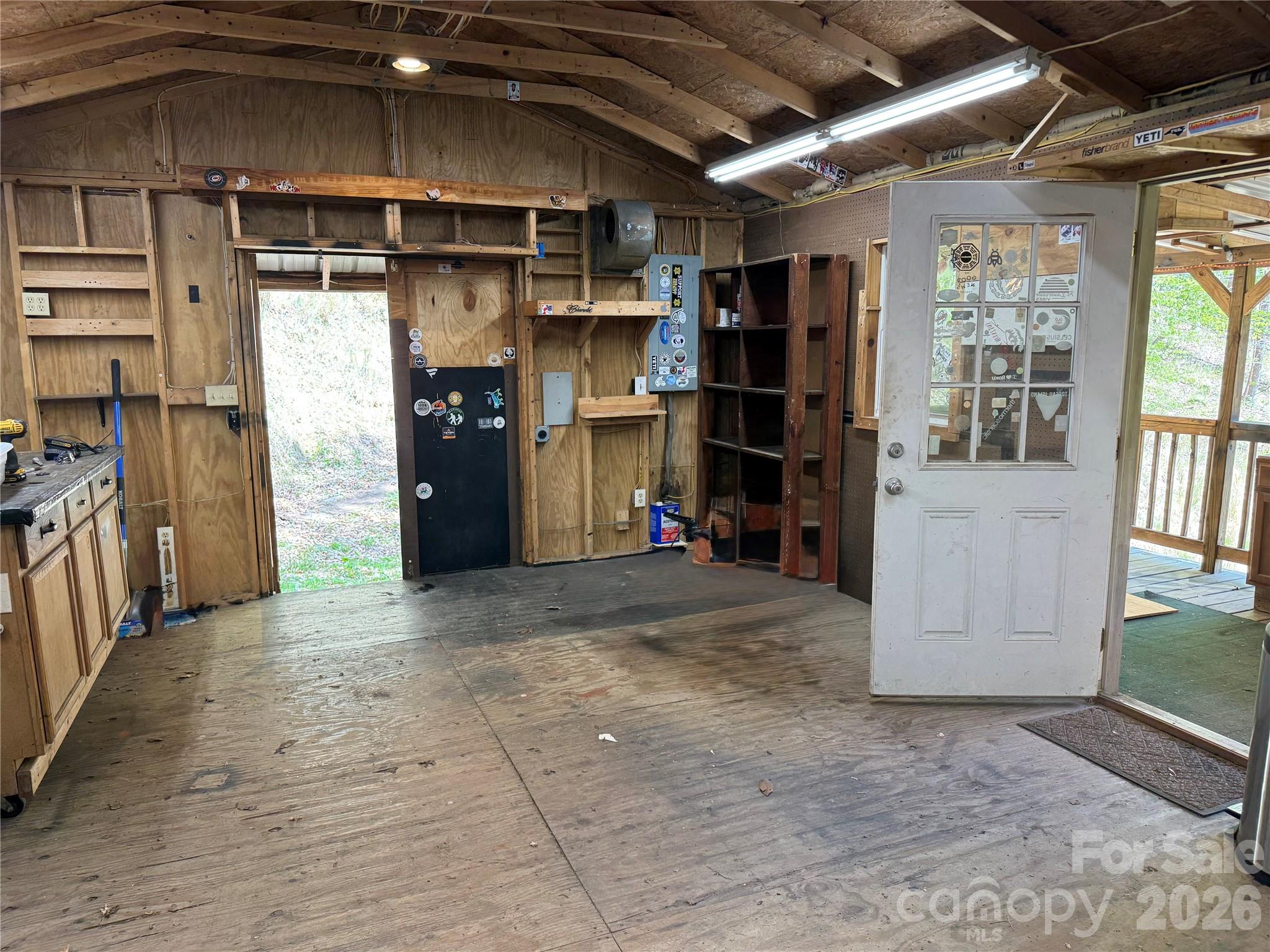 942 Fisher Branch Road — Marshall