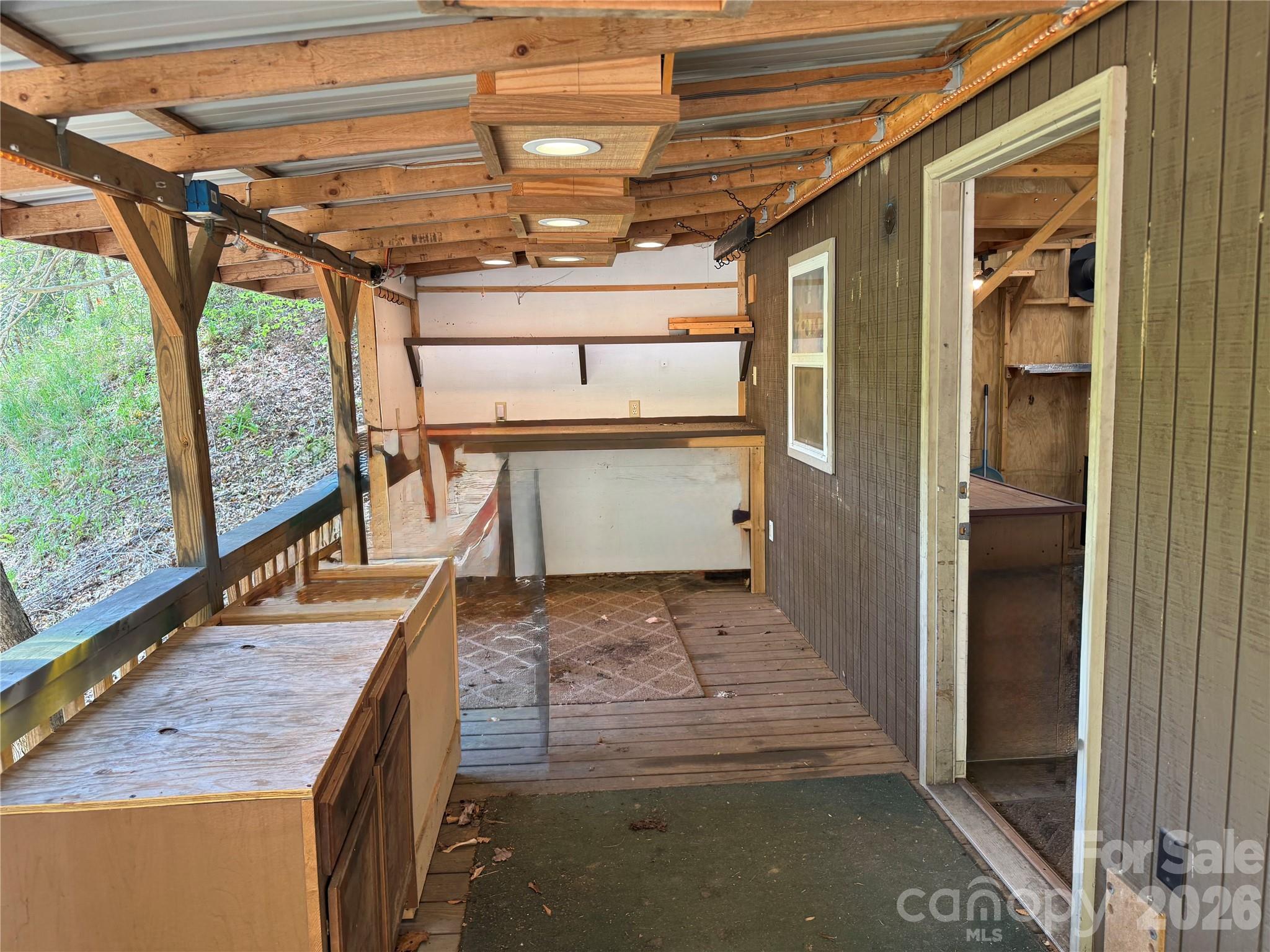 942 Fisher Branch Road — Marshall