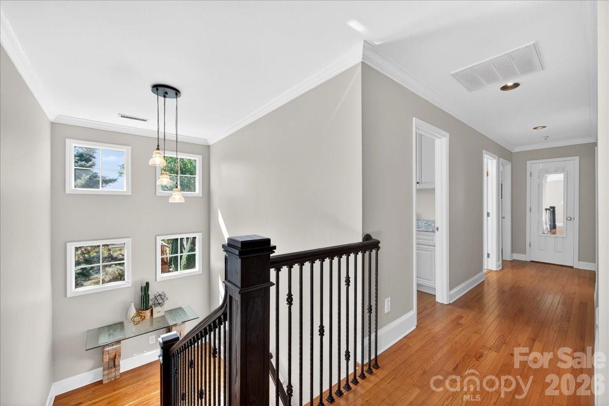 1529 E Worthington Avenue — Charlotte