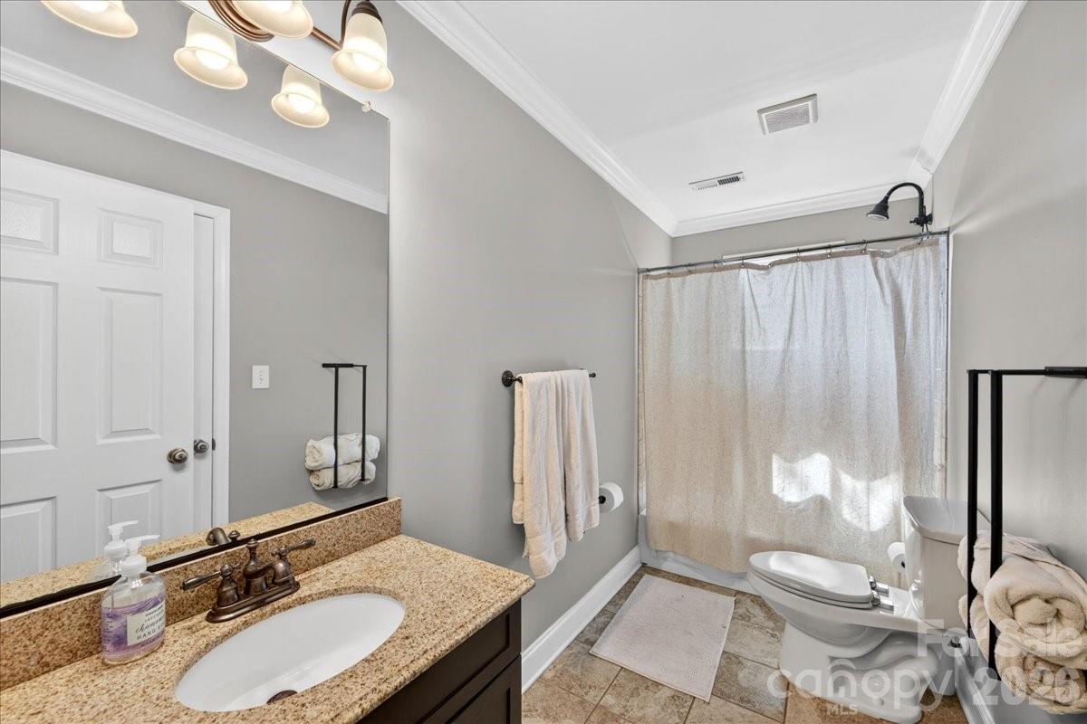 1529 E Worthington Avenue — Charlotte