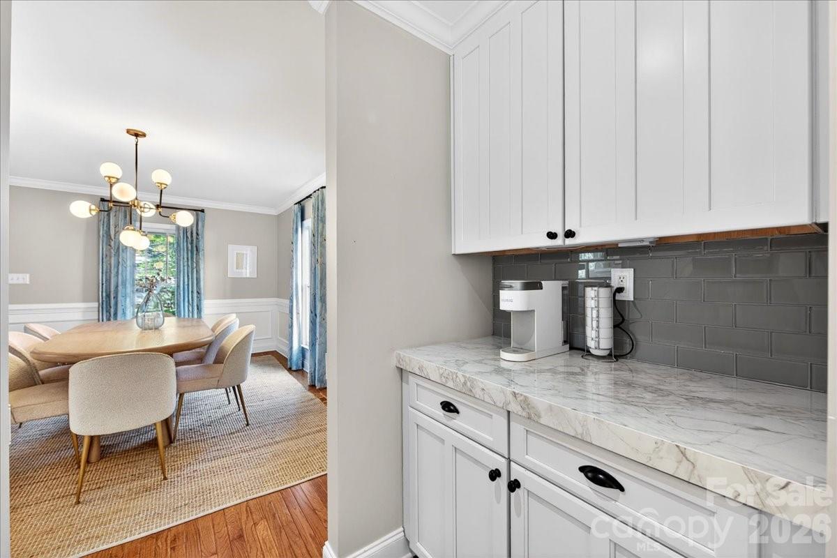 1529 E Worthington Avenue — Charlotte