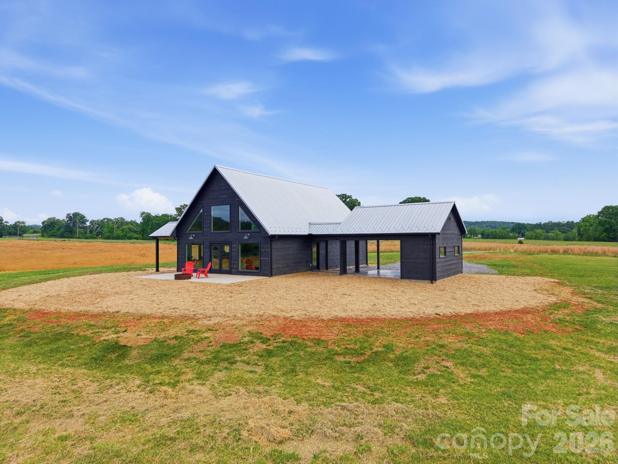 211 Race Path Road — Union Grove