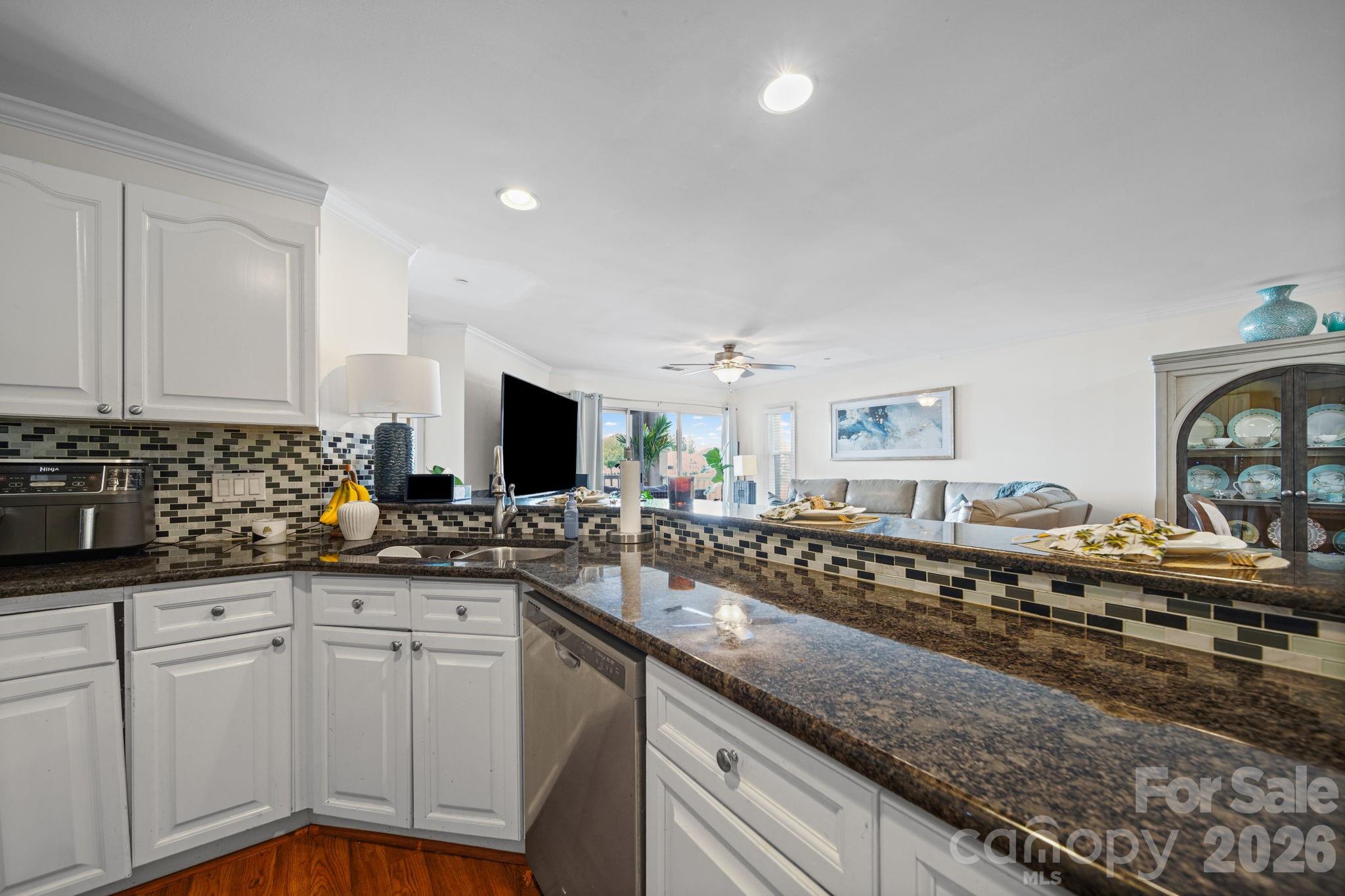 18637 Vineyard Point Lane — Cornelius