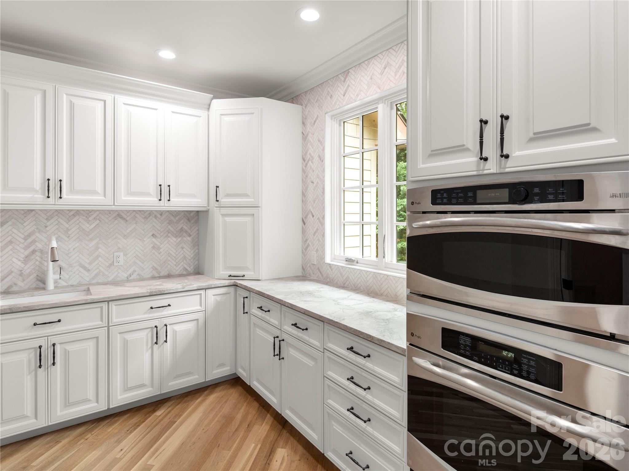 672 Walnut Valley Parkway — Arden