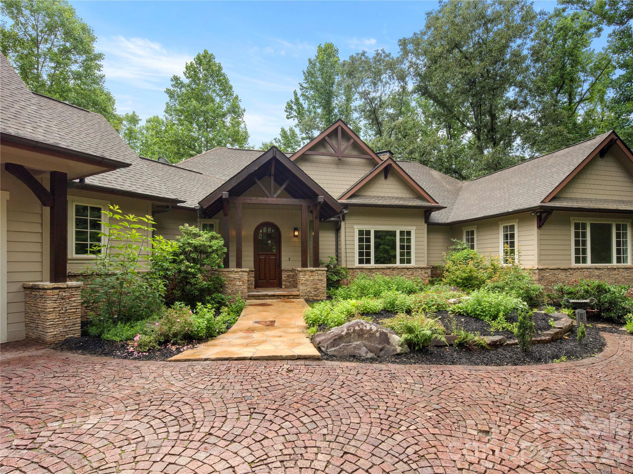 672 Walnut Valley Parkway — Arden