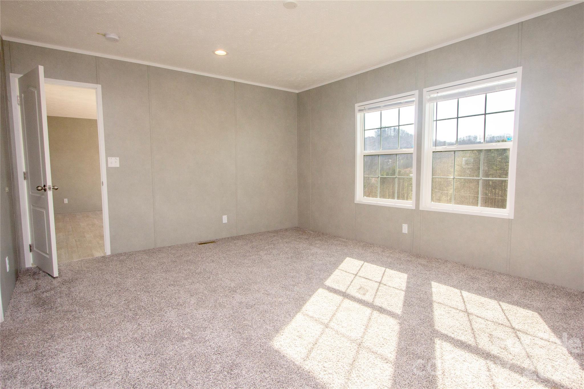 36 Whisper Mountain Road — Hendersonville
