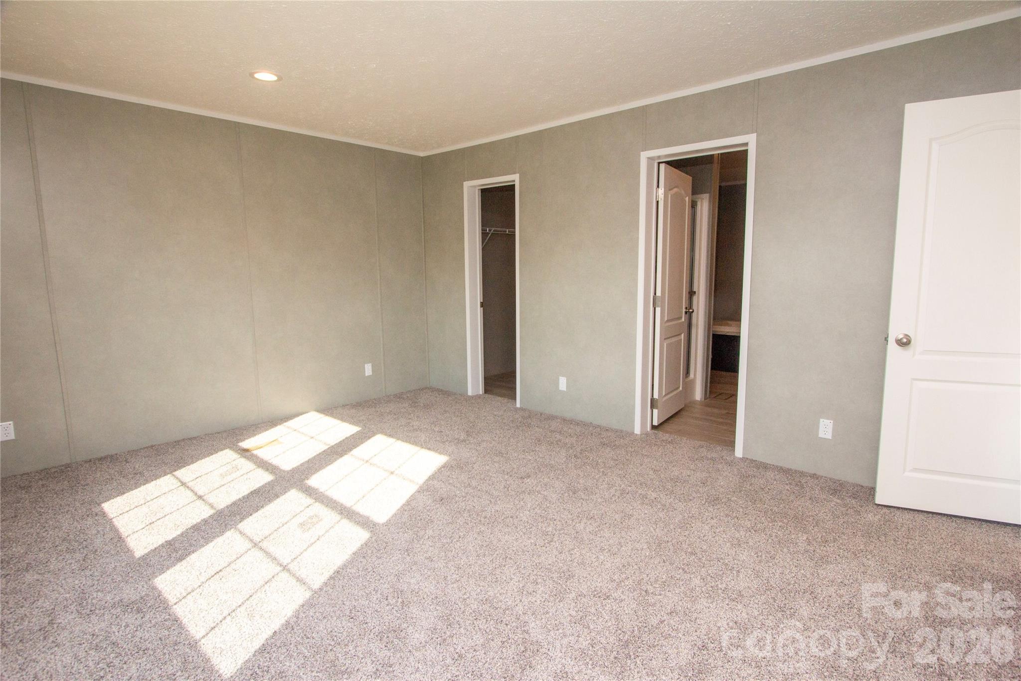 36 Whisper Mountain Road — Hendersonville