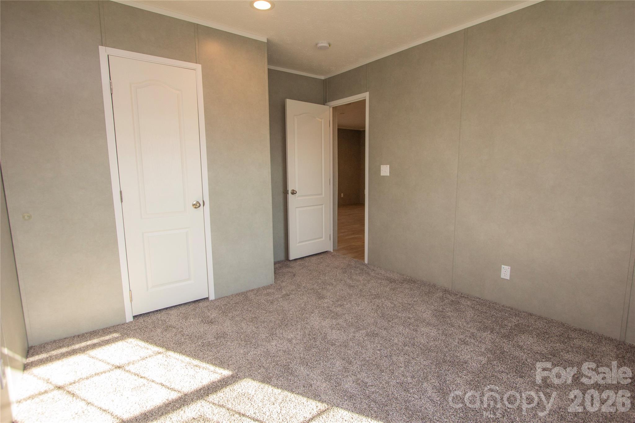 36 Whisper Mountain Road — Hendersonville