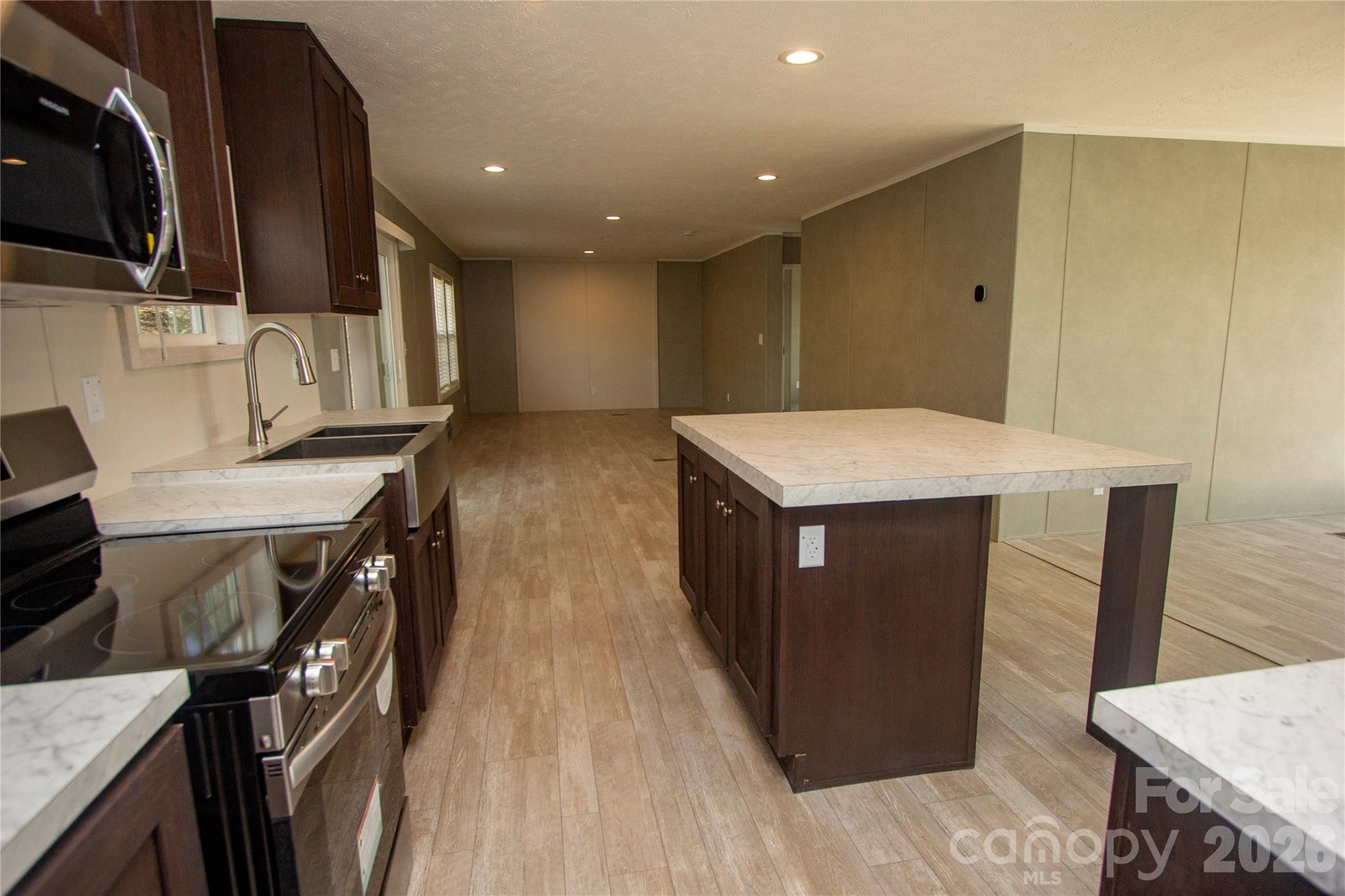 36 Whisper Mountain Road — Hendersonville