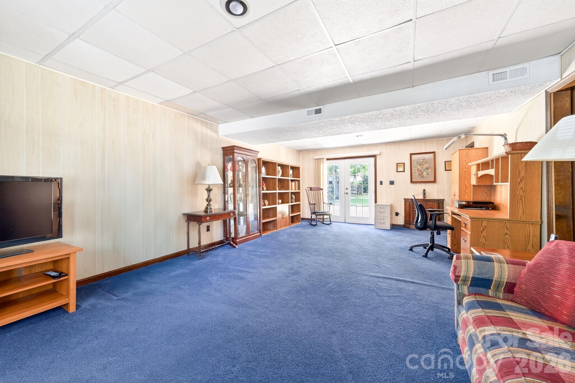 10730 Coachman Circle — Charlotte
