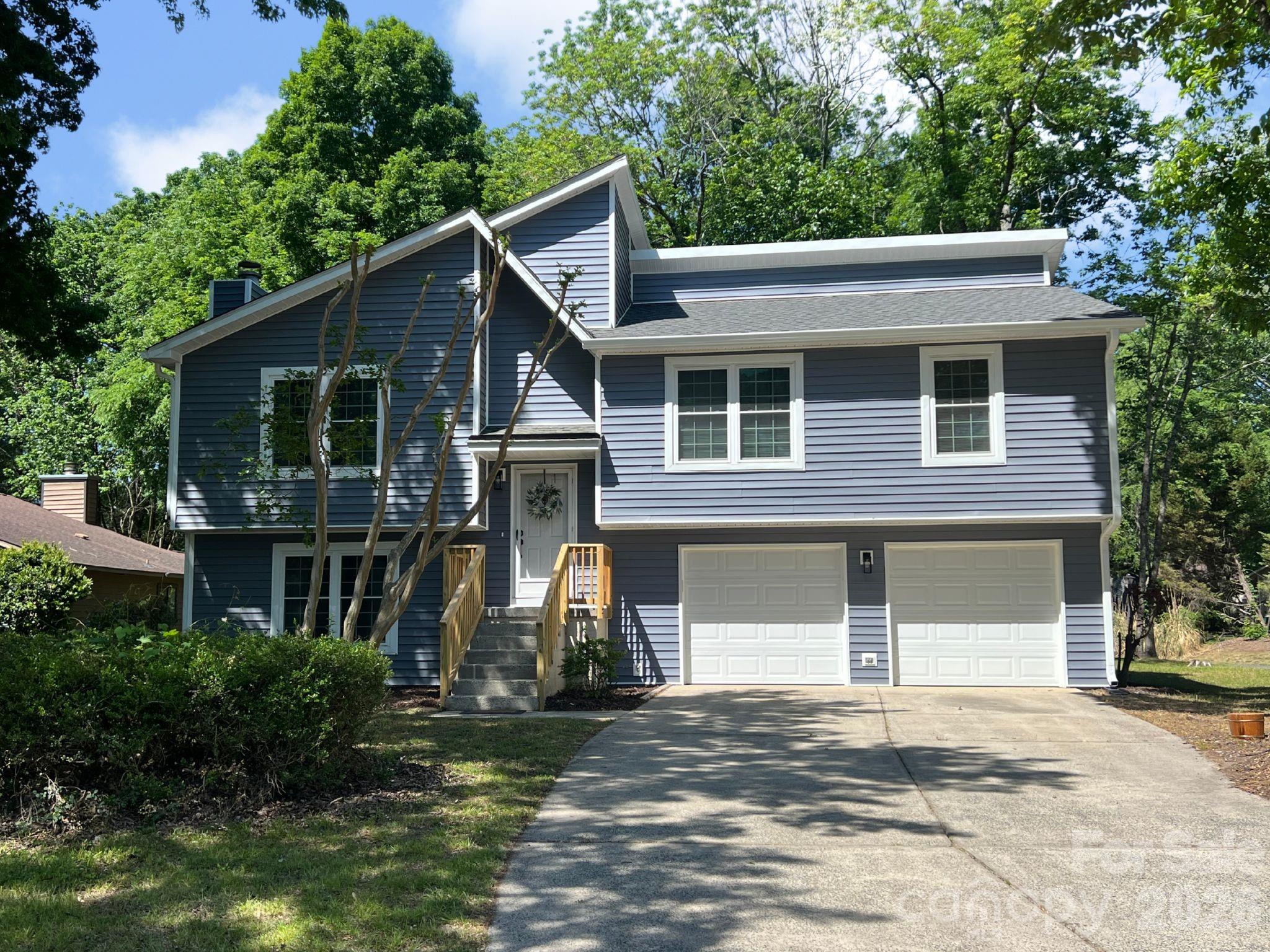 10730 Coachman Circle — Charlotte