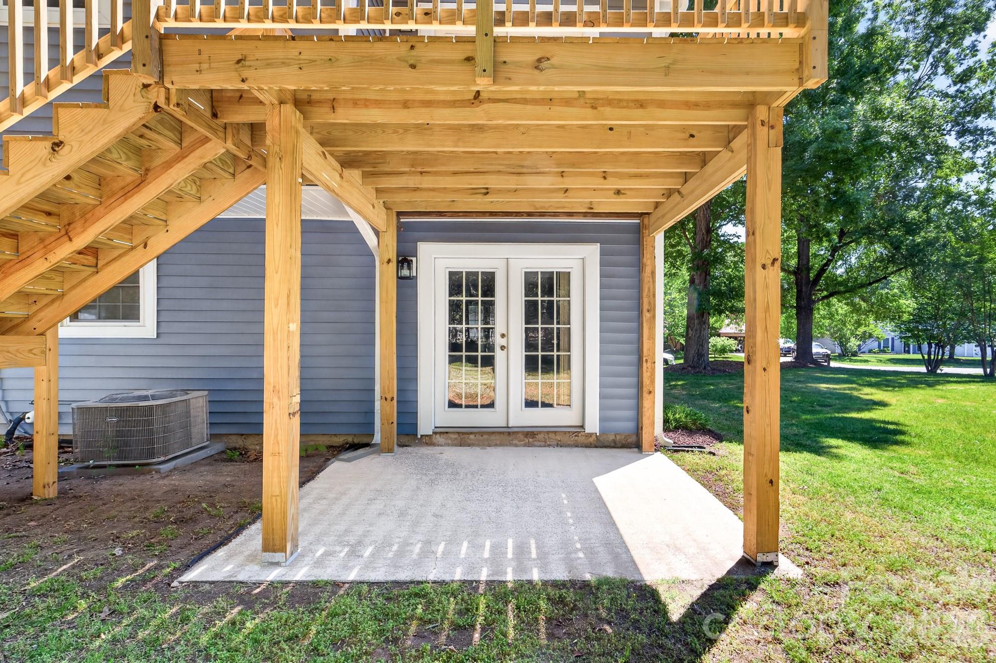 10730 Coachman Circle — Charlotte