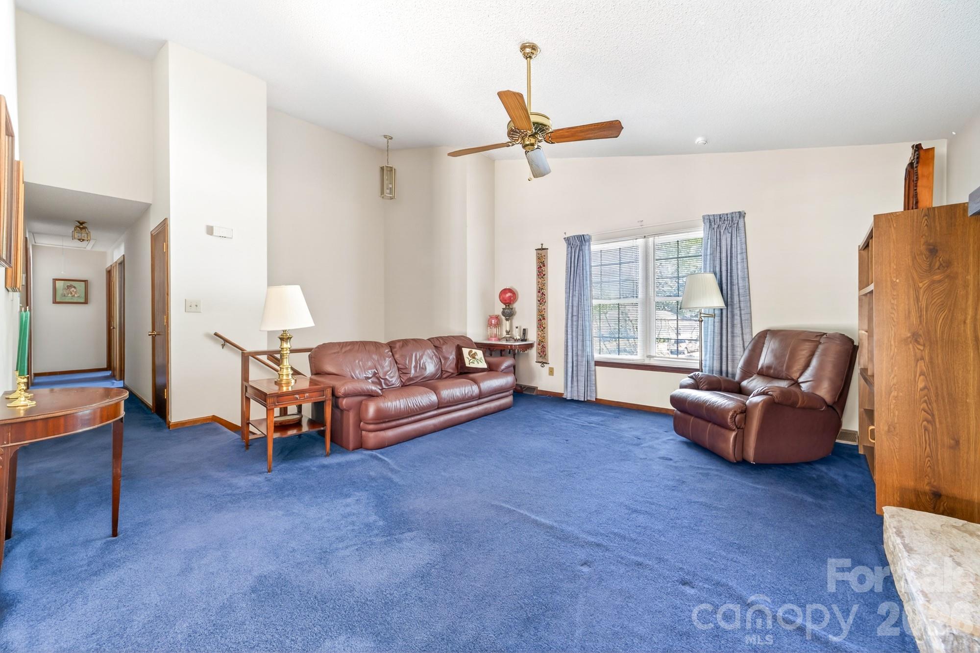 10730 Coachman Circle — Charlotte