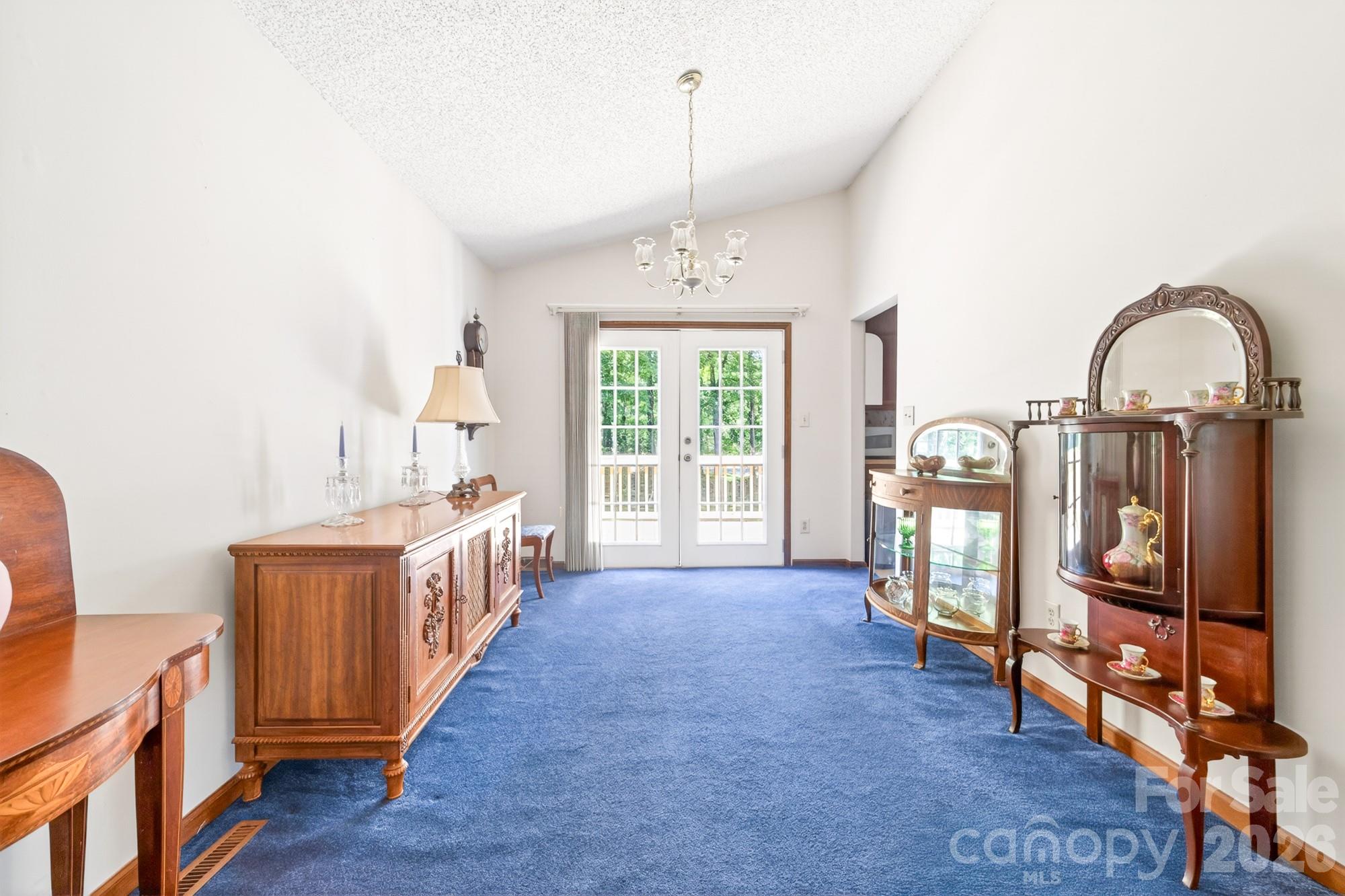 10730 Coachman Circle — Charlotte
