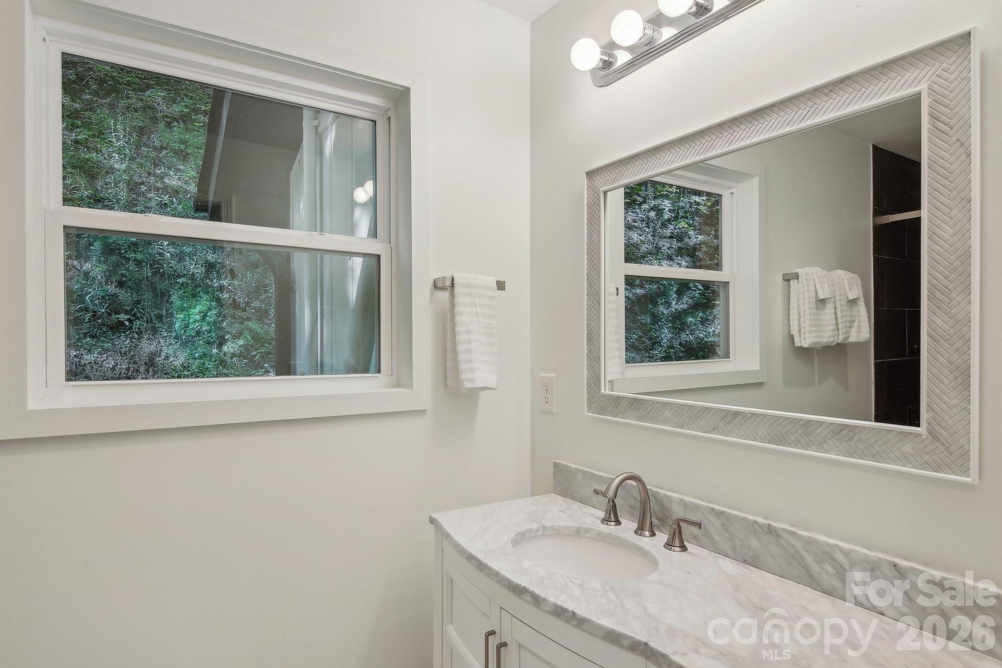 291 Dills Road — Bryson City