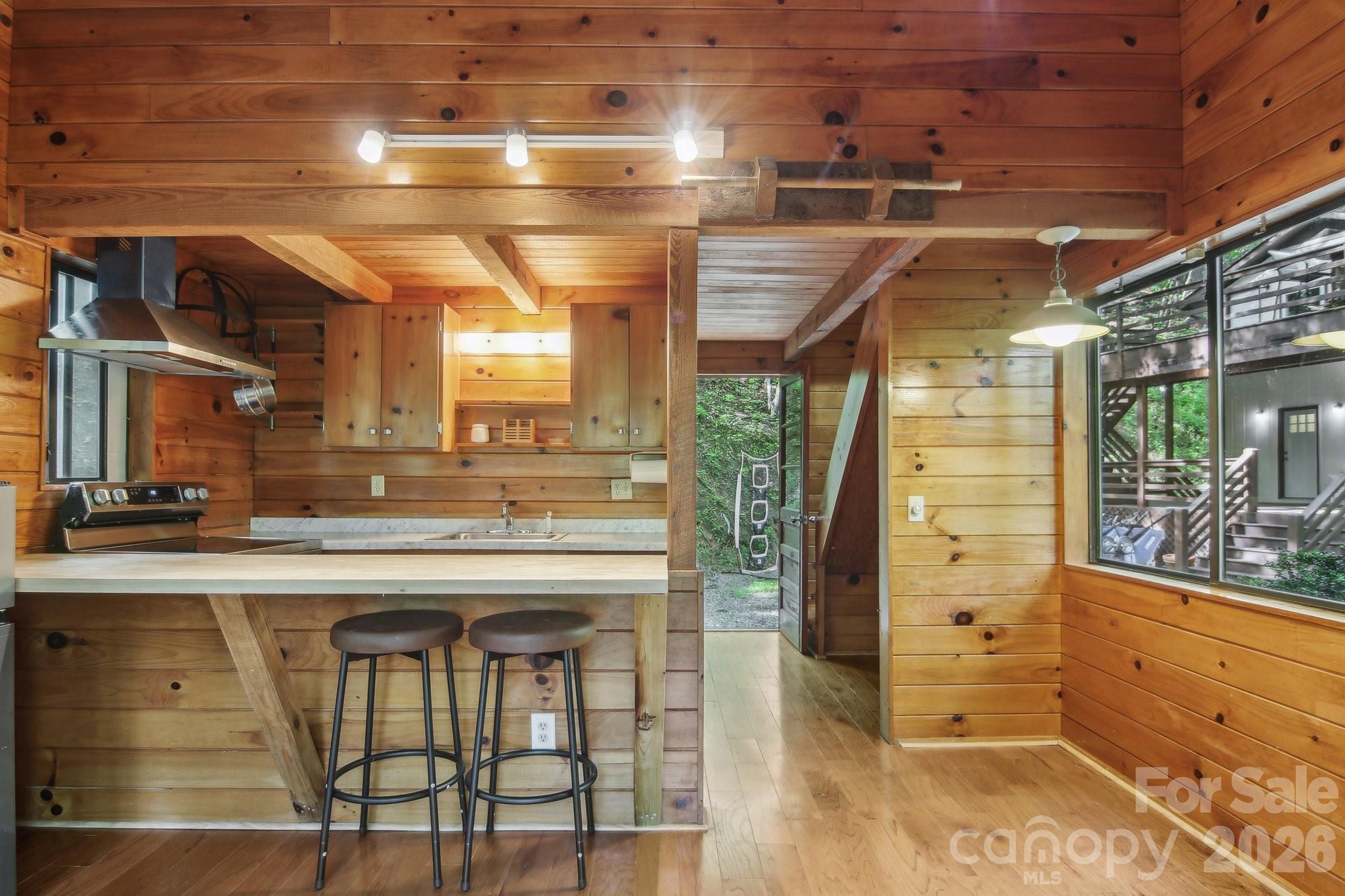 291 Dills Road — Bryson City