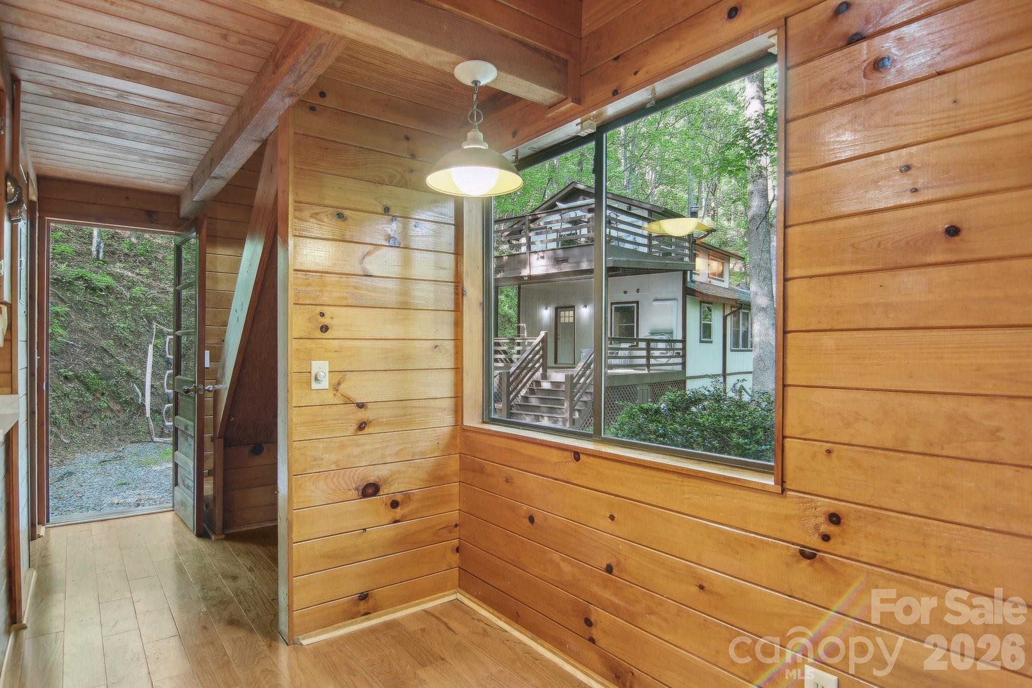 291 Dills Road — Bryson City