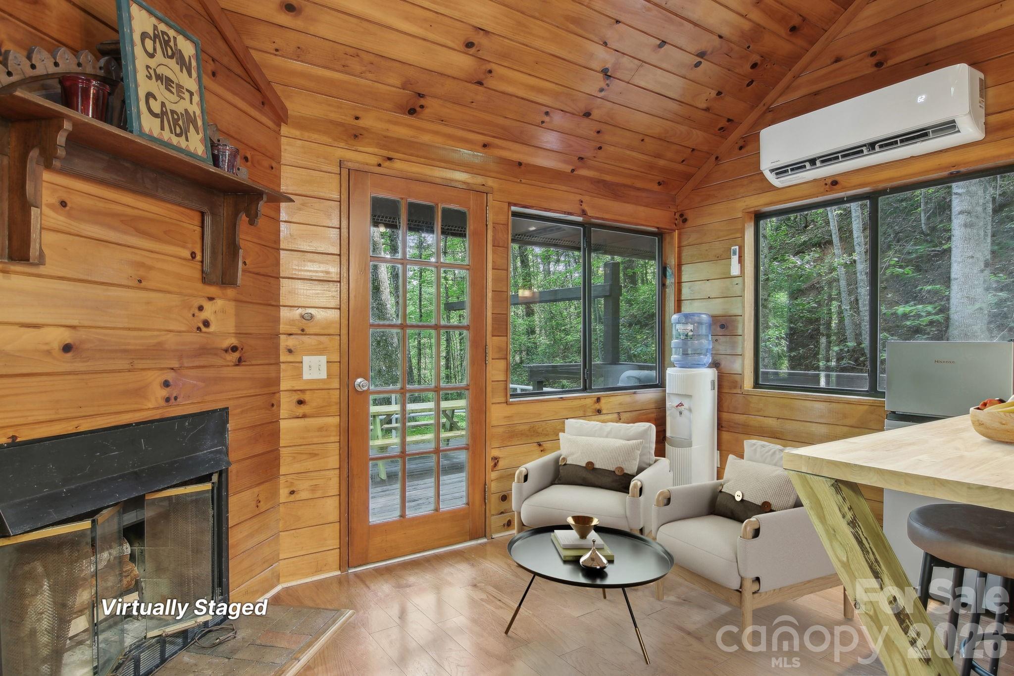 291 Dills Road — Bryson City