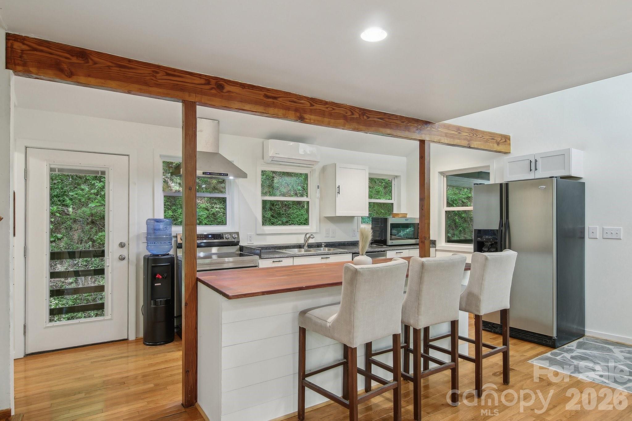 291 Dills Road — Bryson City