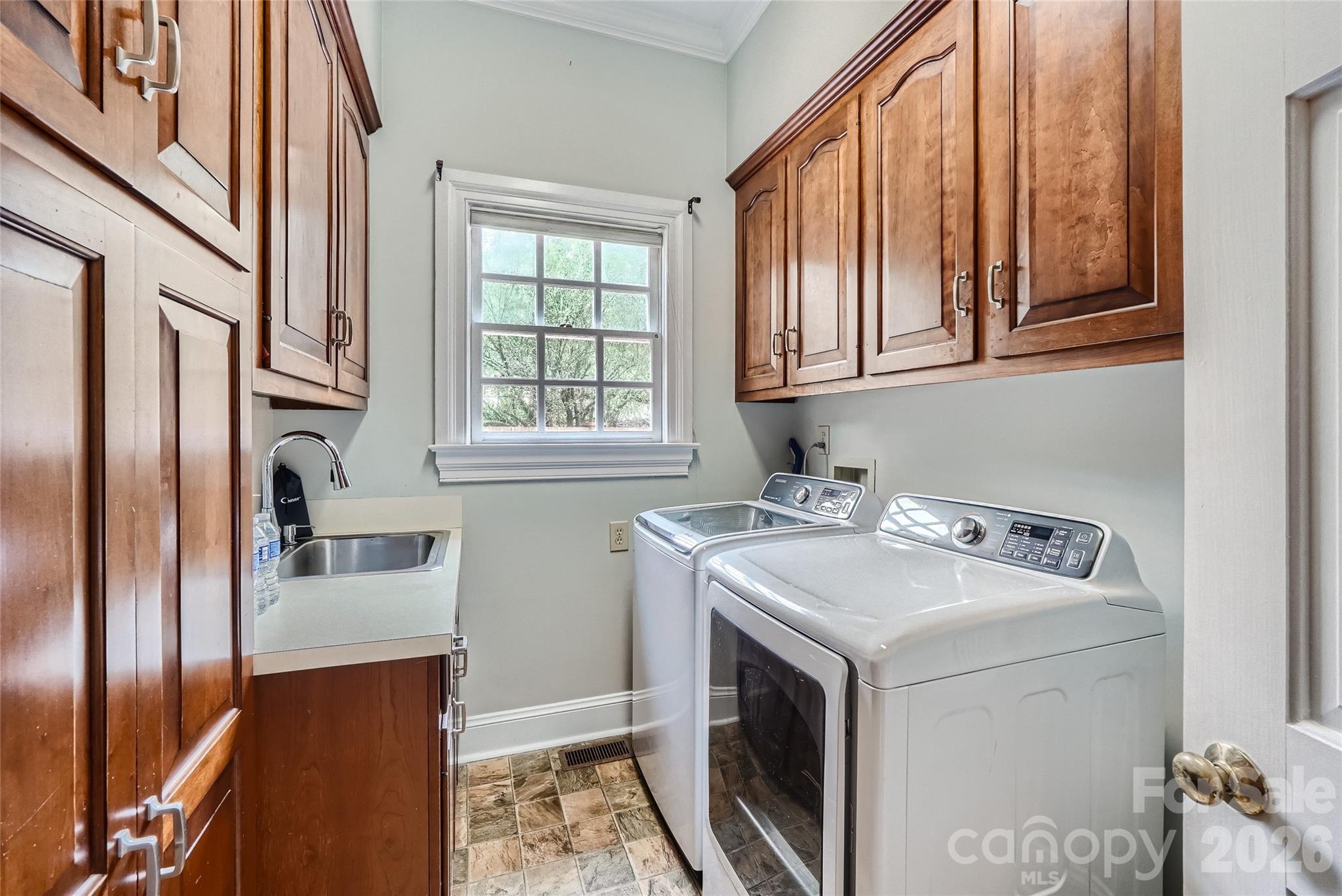 2560 Morrocroft Lane — Charlotte