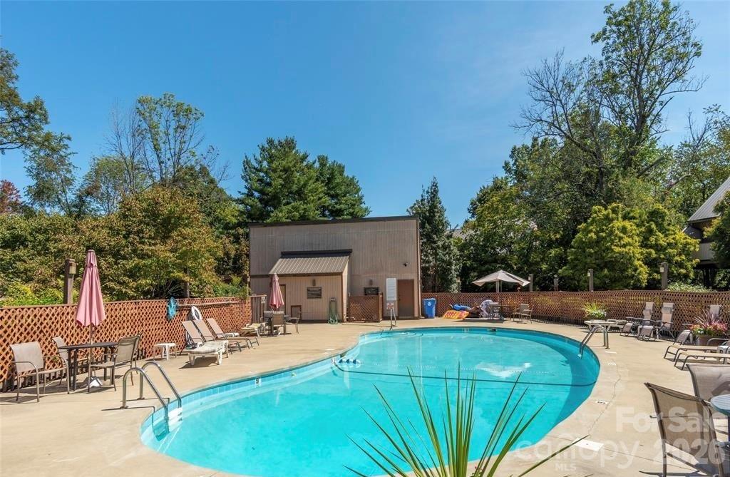 51 Maple Ridge Lane — Asheville
