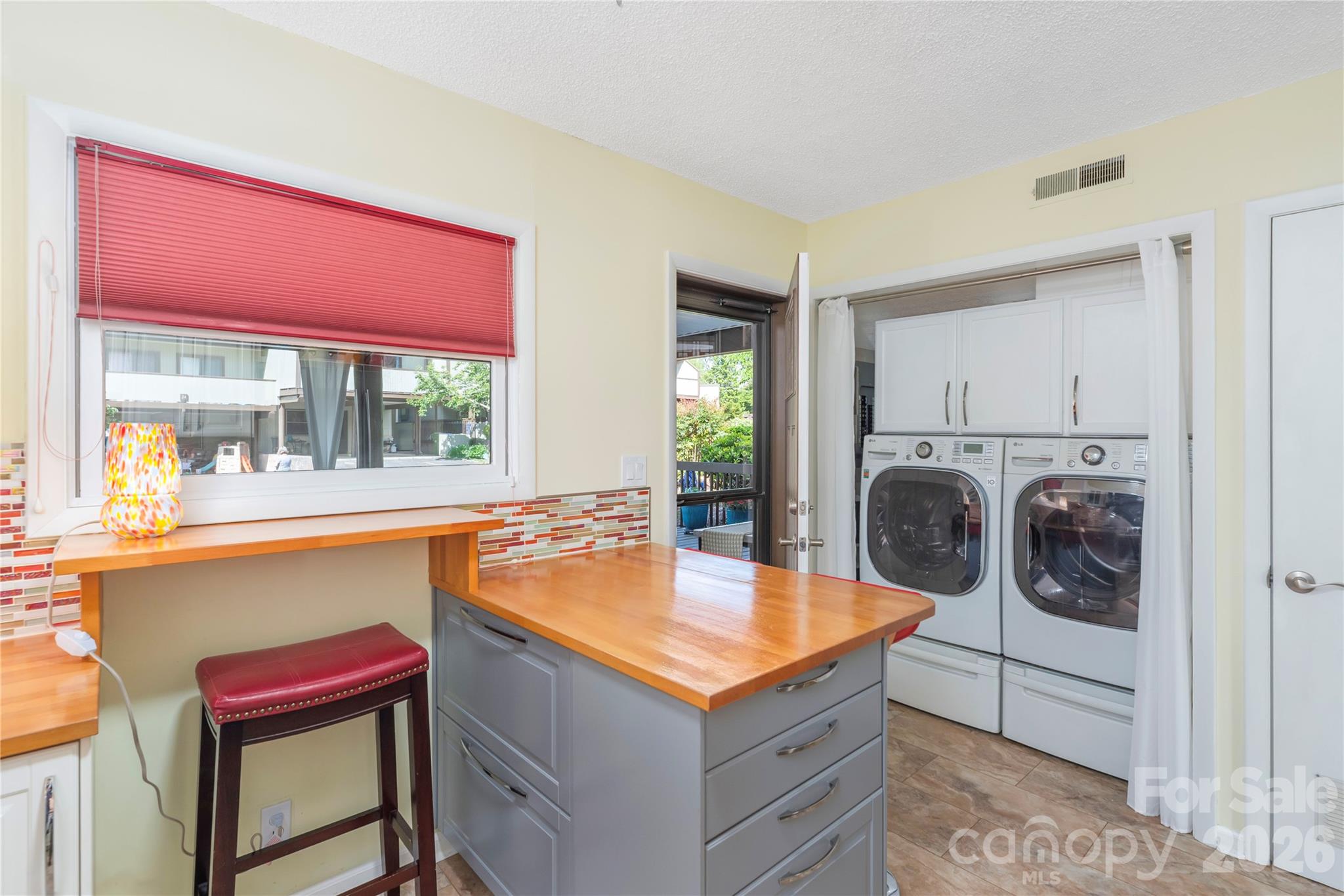 51 Maple Ridge Lane — Asheville