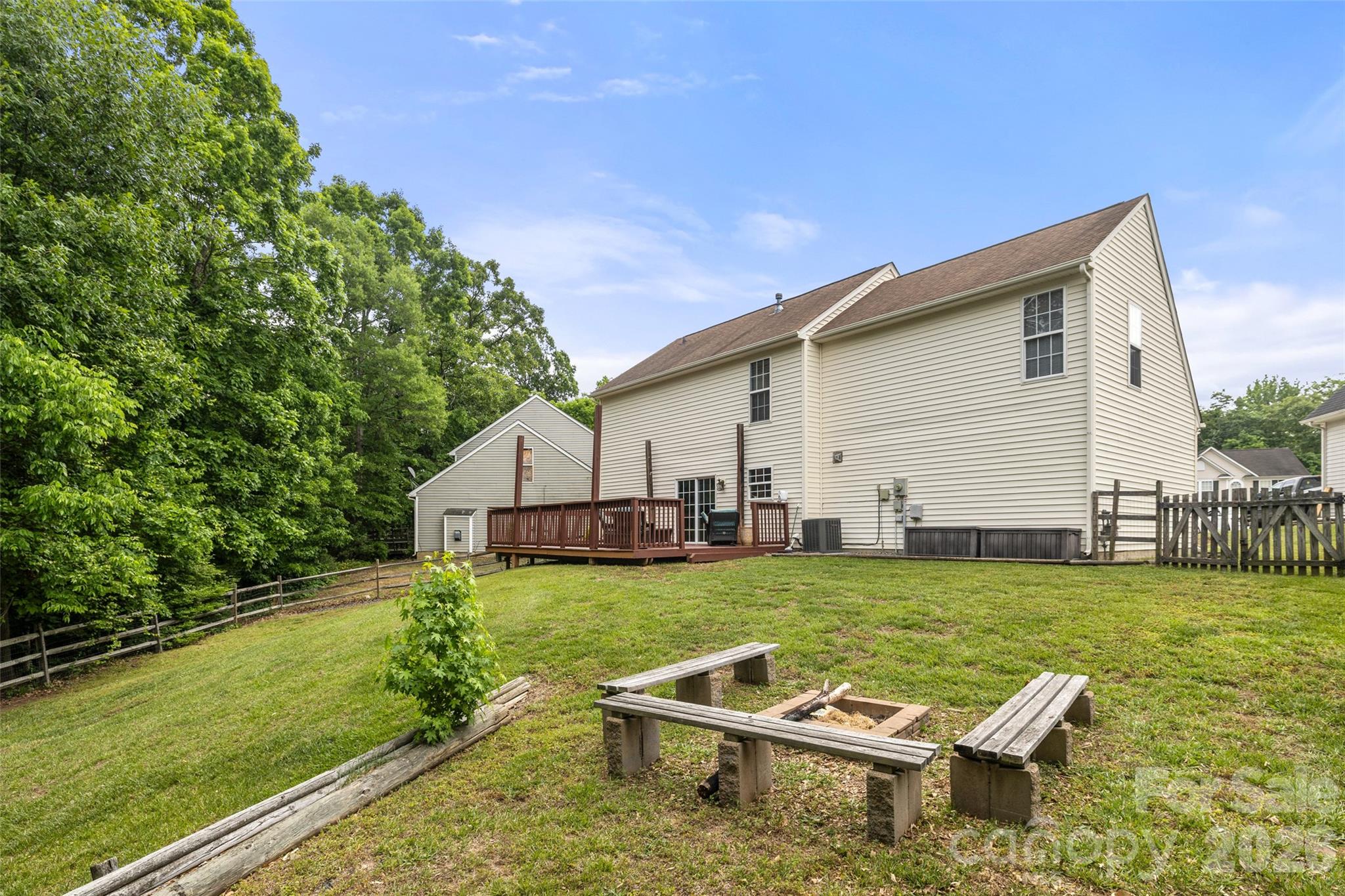 1315 Red Tallen Court — Charlotte