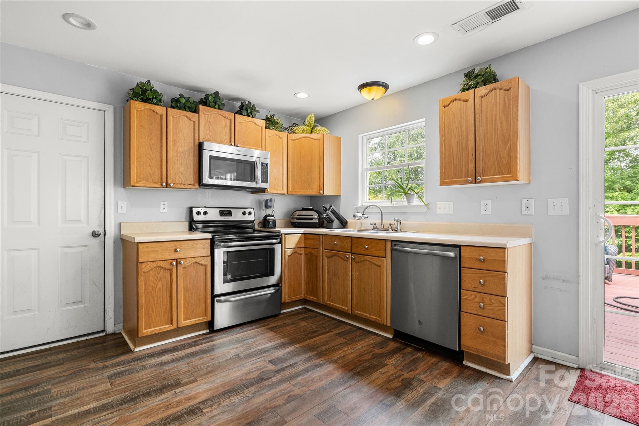 1315 Red Tallen Court — Charlotte
