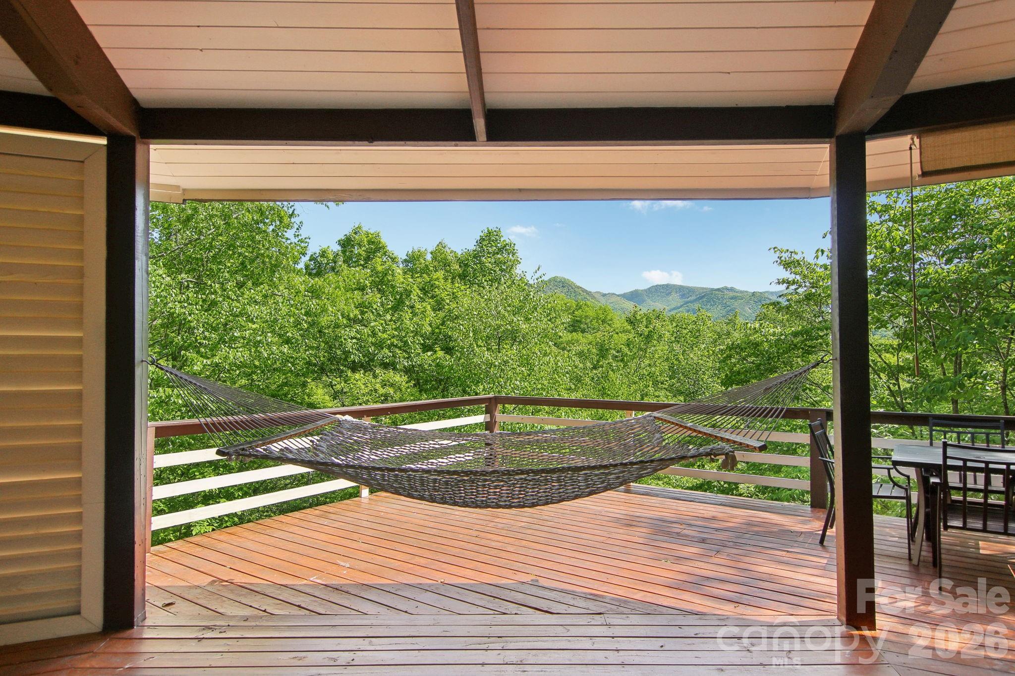 295/291 Dills Road — Bryson City