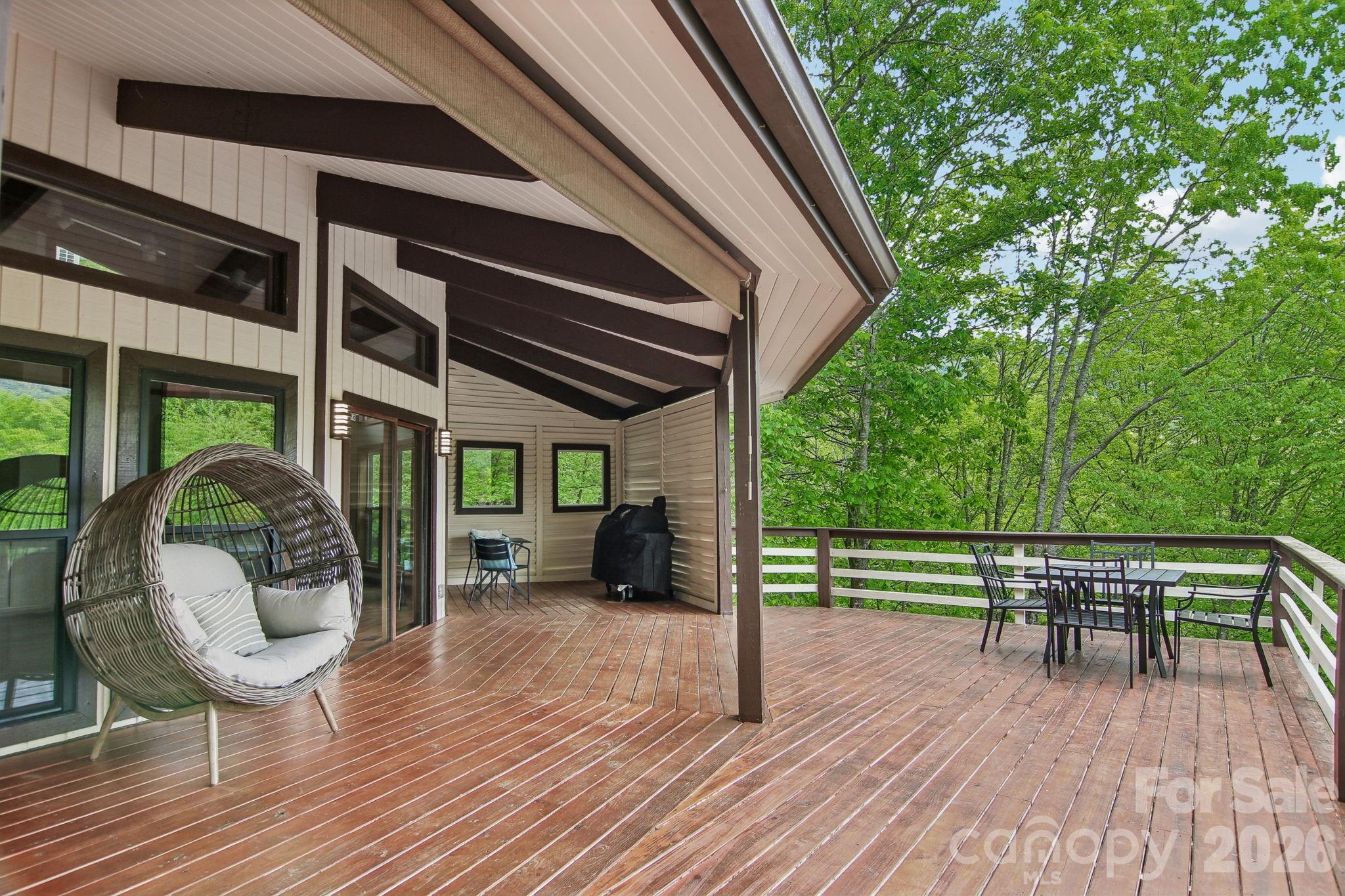295/291 Dills Road — Bryson City