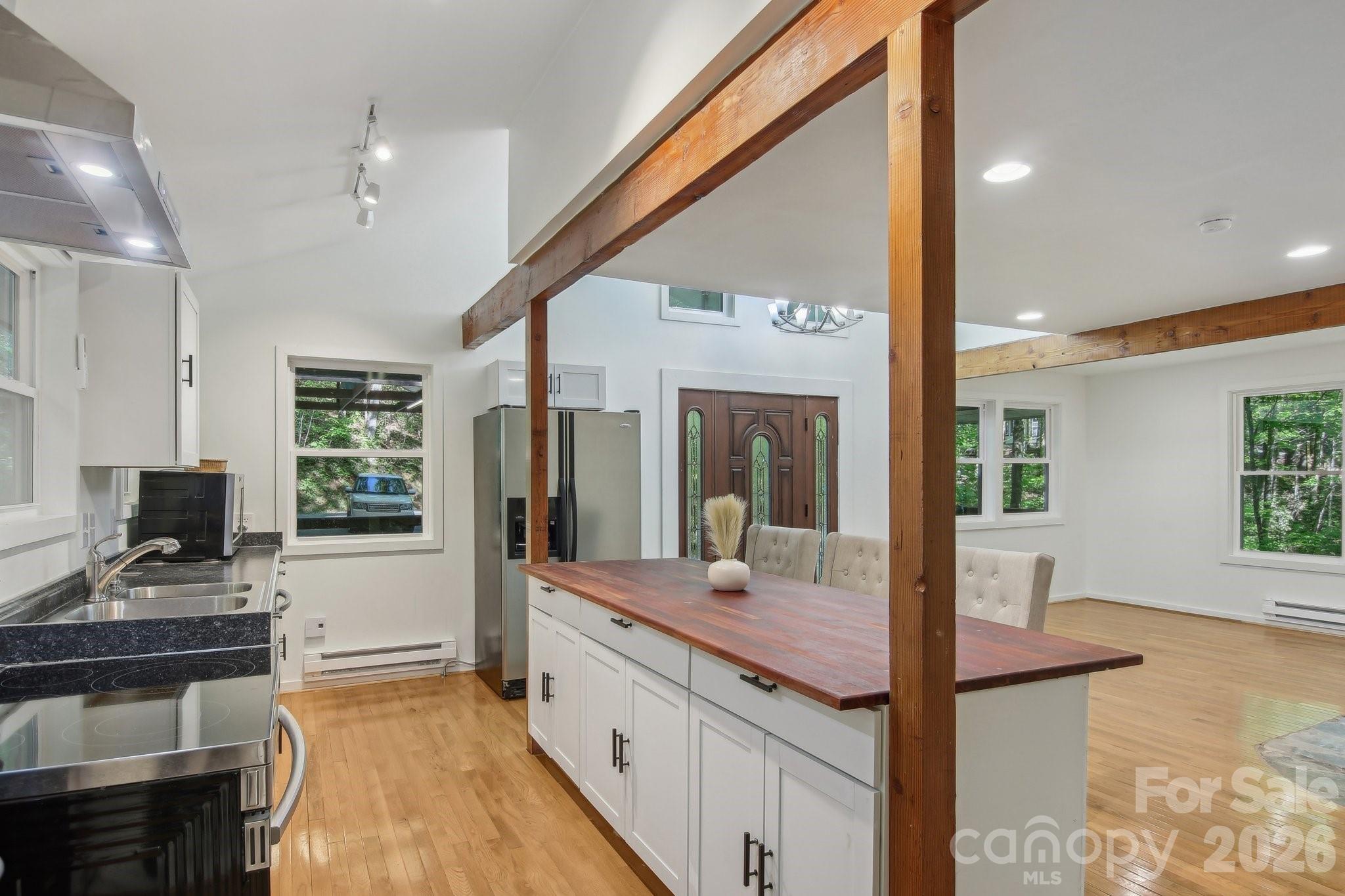 295/291 Dills Road — Bryson City
