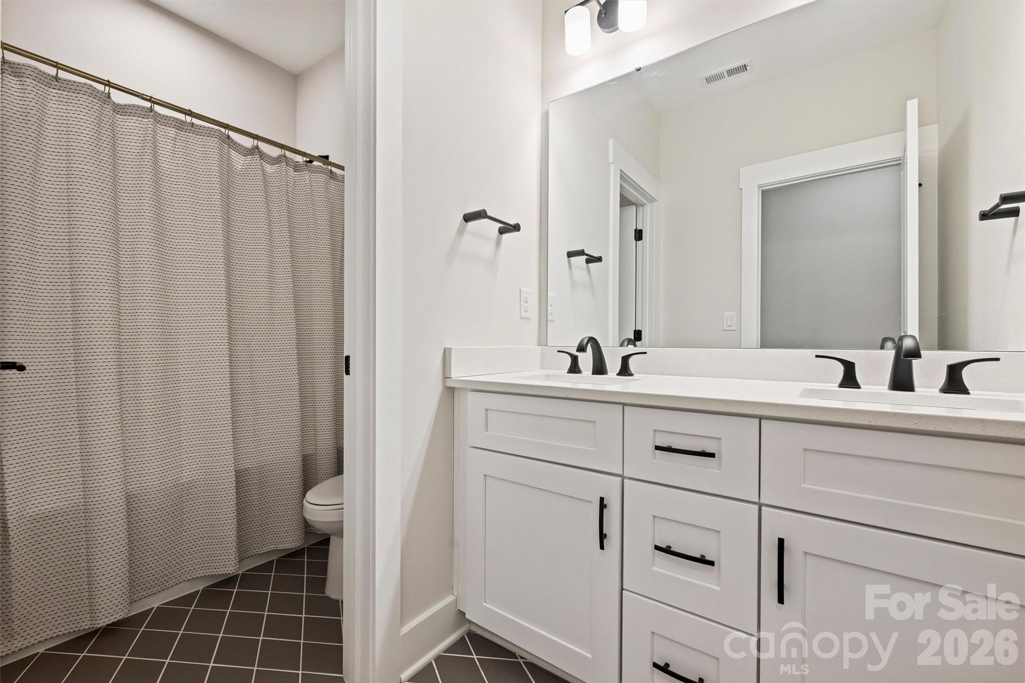 1002 Parkes Street — Matthews