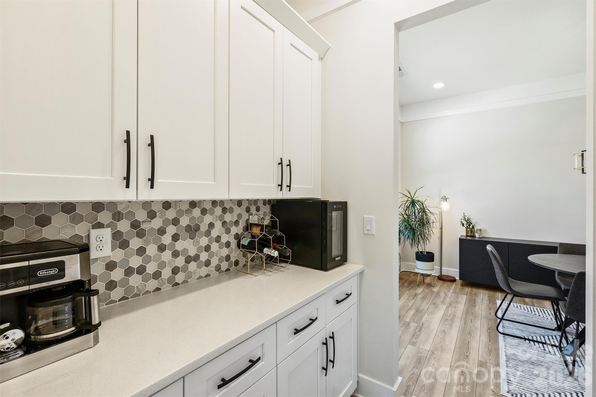 1002 Parkes Street — Matthews