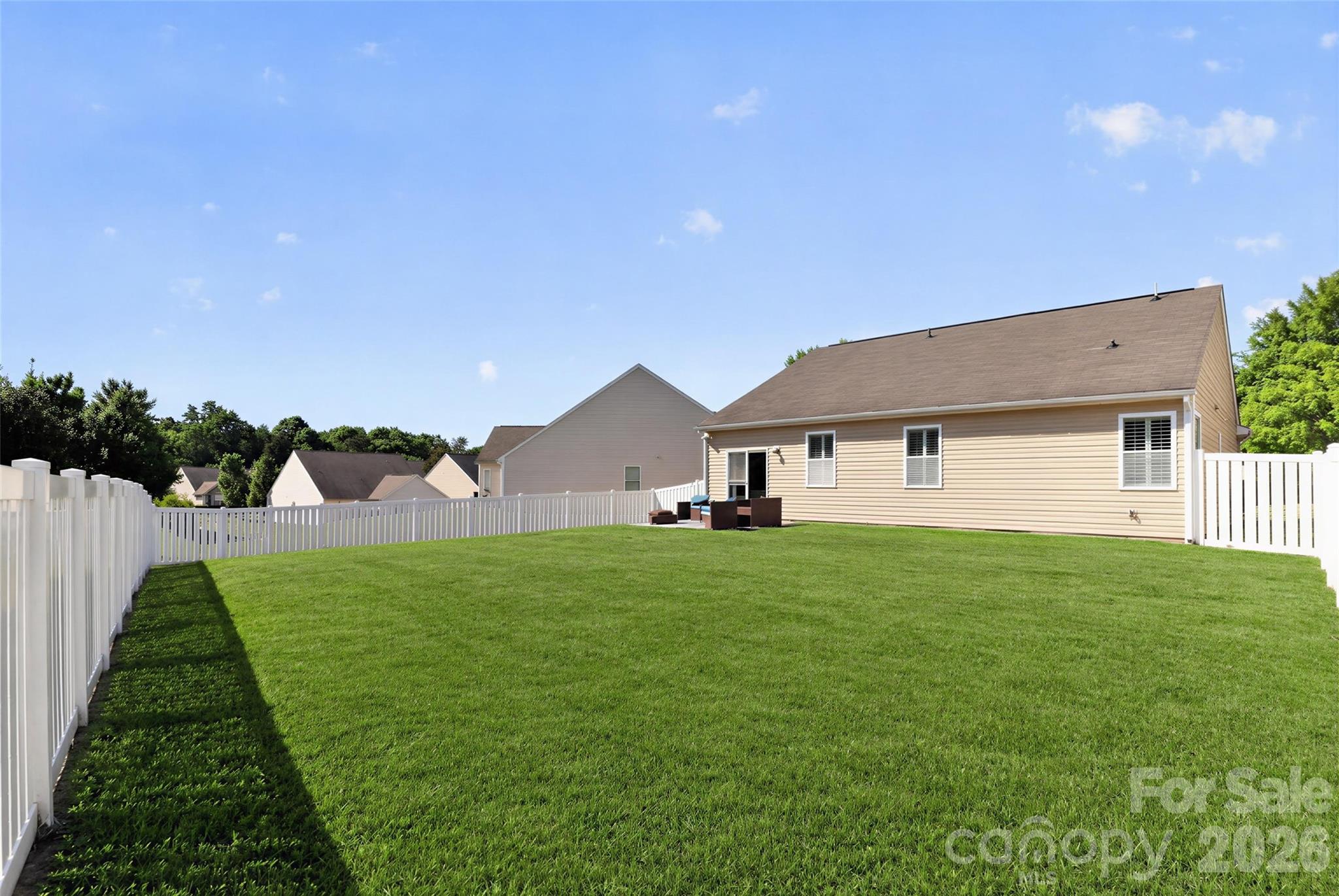 8807 Heartleaf Road — Charlotte