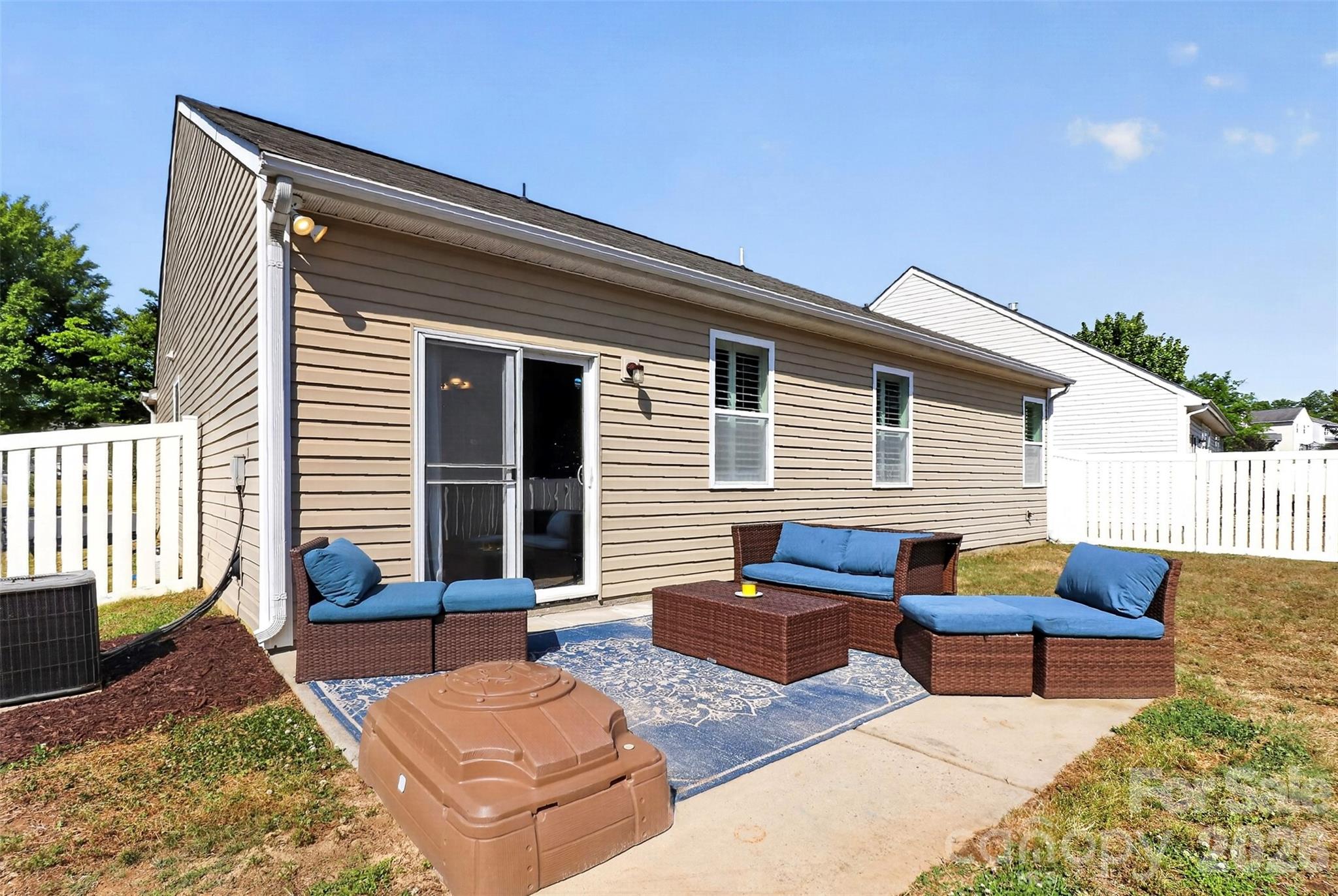 8807 Heartleaf Road — Charlotte