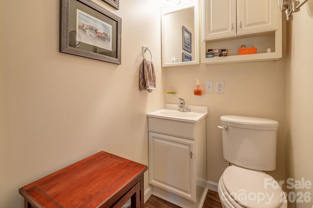 101 Strollers Lane — Waynesville