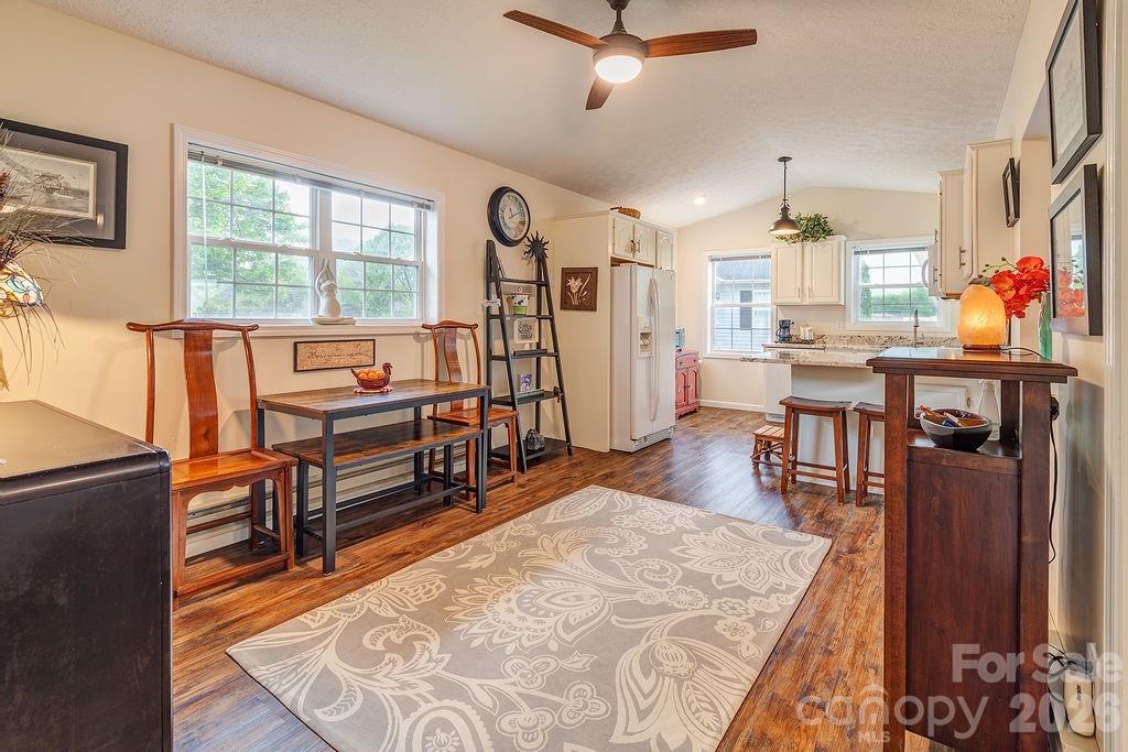 101 Strollers Lane — Waynesville