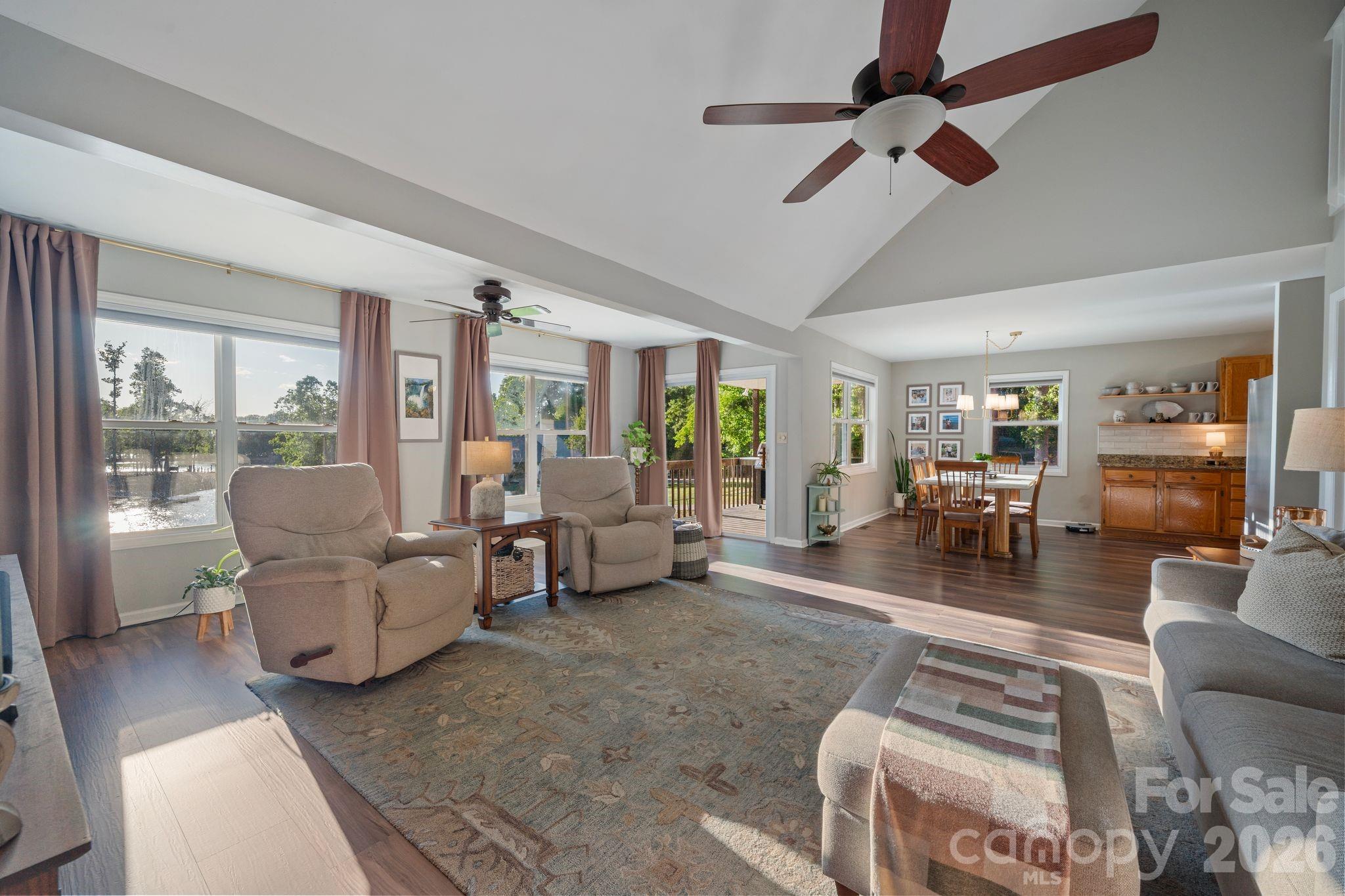 710 Riverwood Drive — Lexington