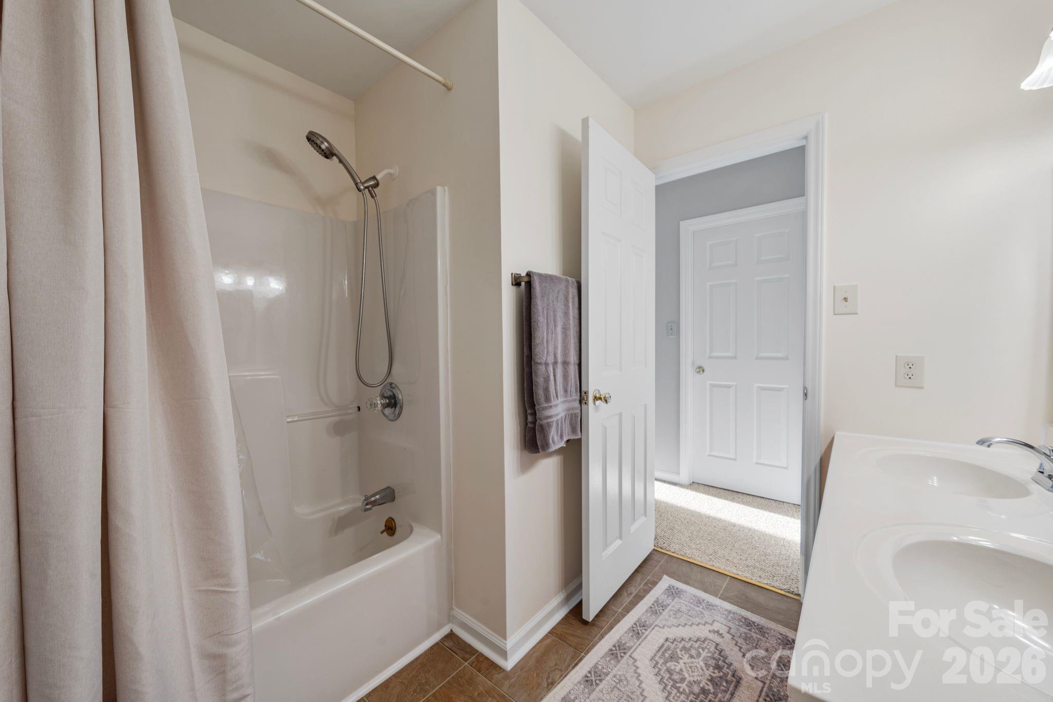 710 Riverwood Drive — Lexington
