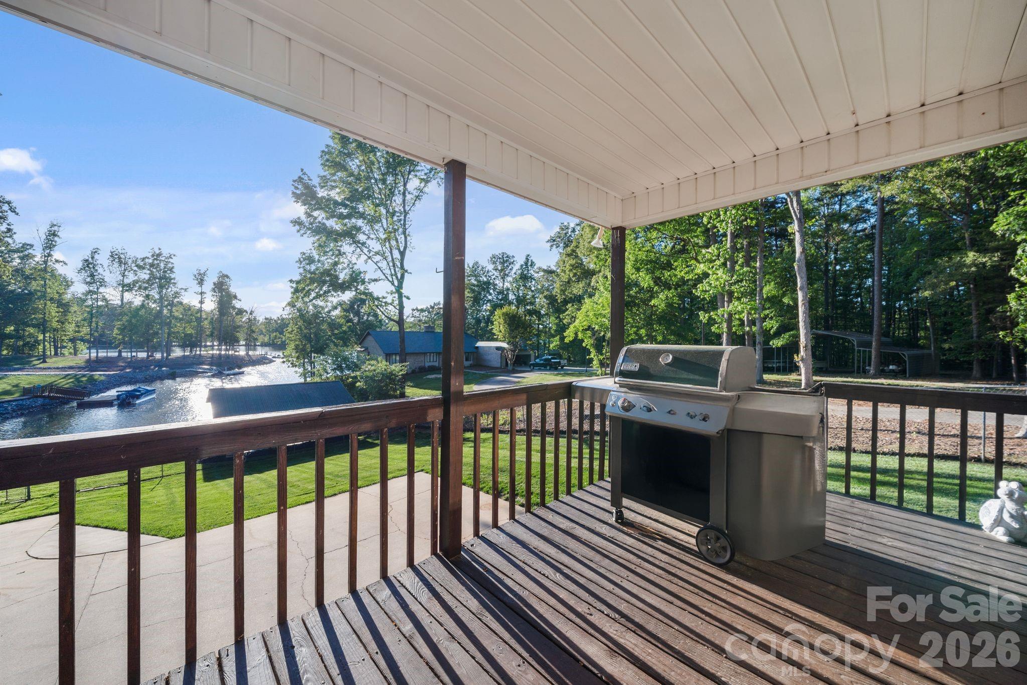 710 Riverwood Drive — Lexington