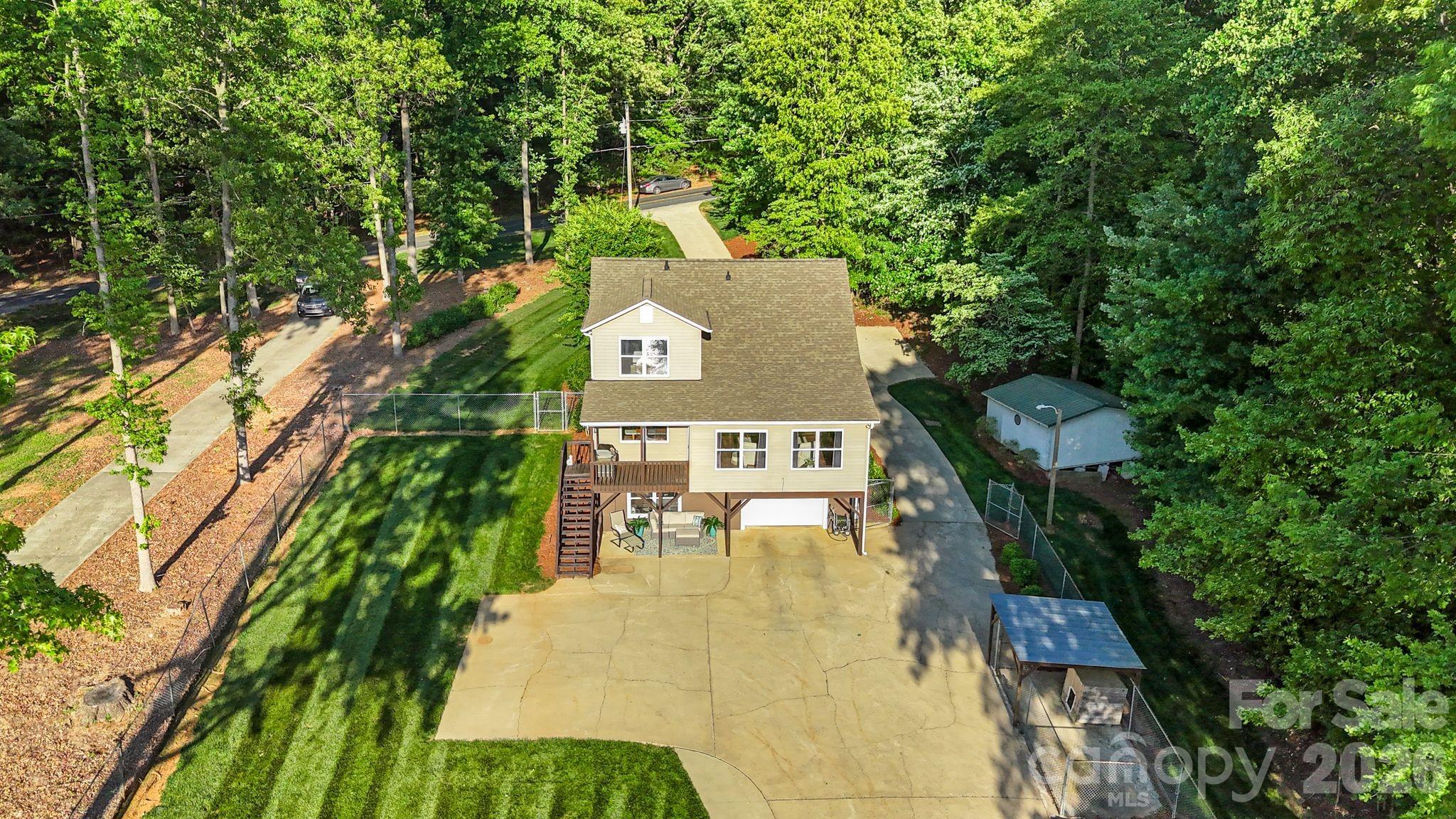 710 Riverwood Drive — Lexington