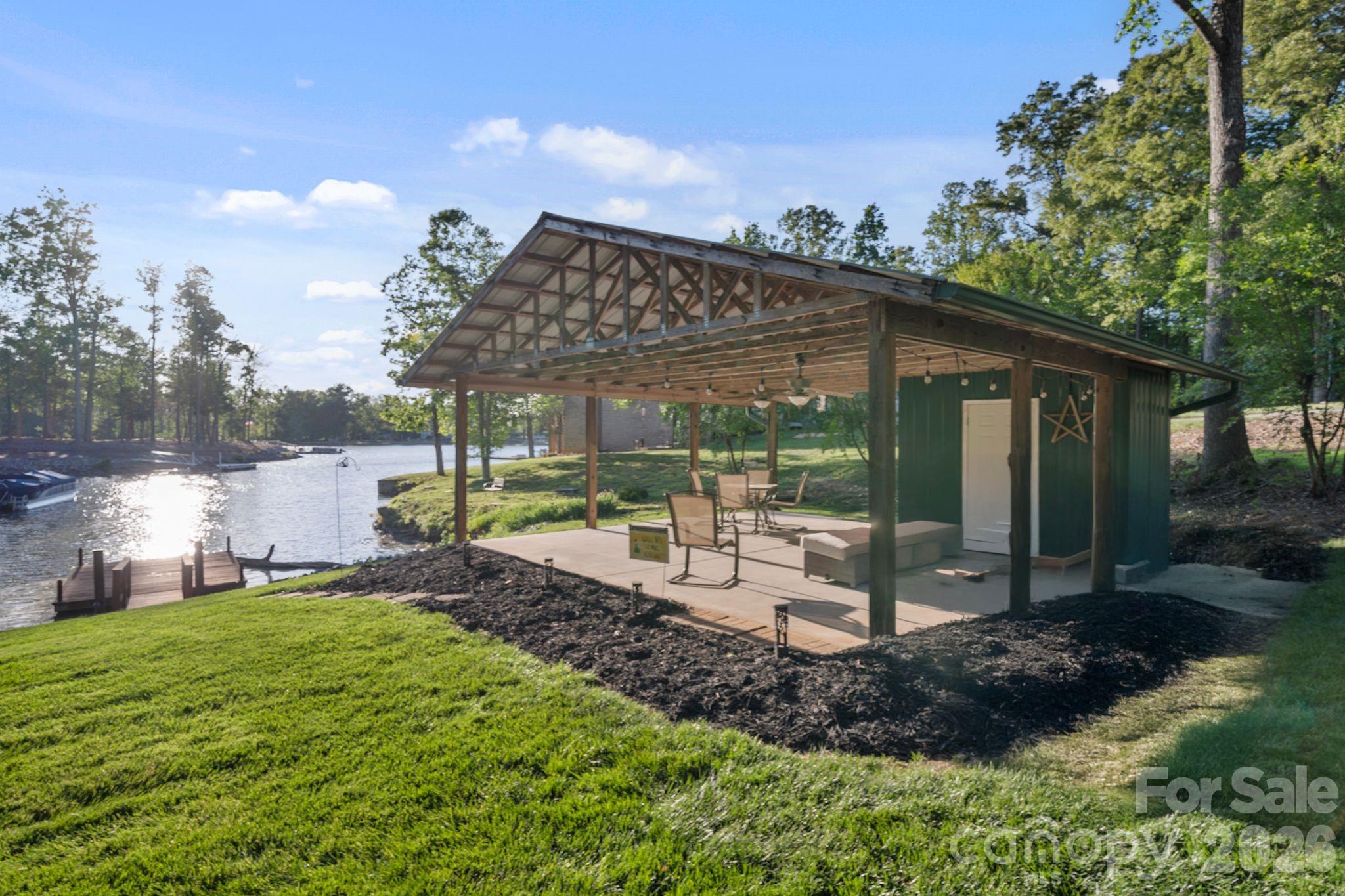 710 Riverwood Drive — Lexington