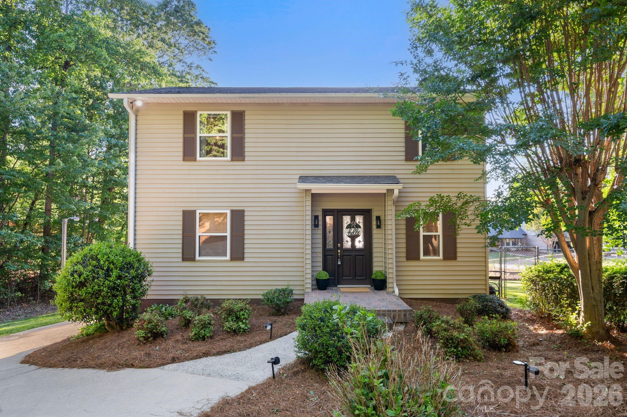 710 Riverwood Drive — Lexington