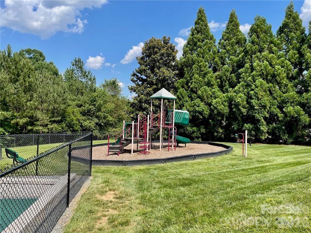 2802 Waterman Court — Waxhaw