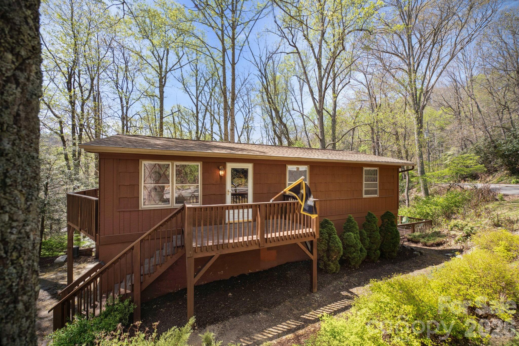 806 Dogwood Drive — Boone