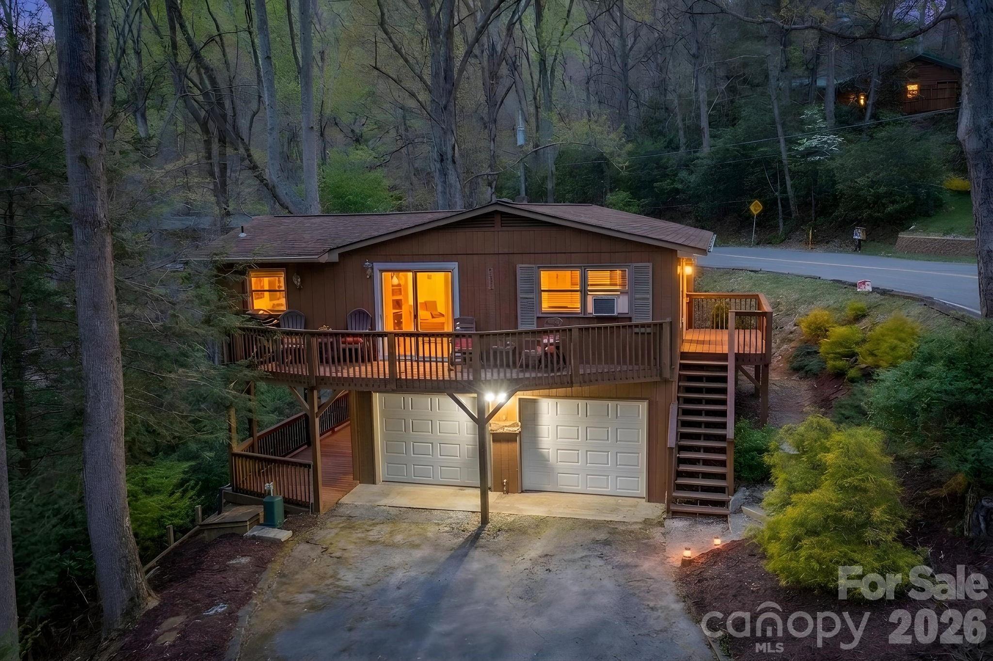 806 Dogwood Drive — Boone