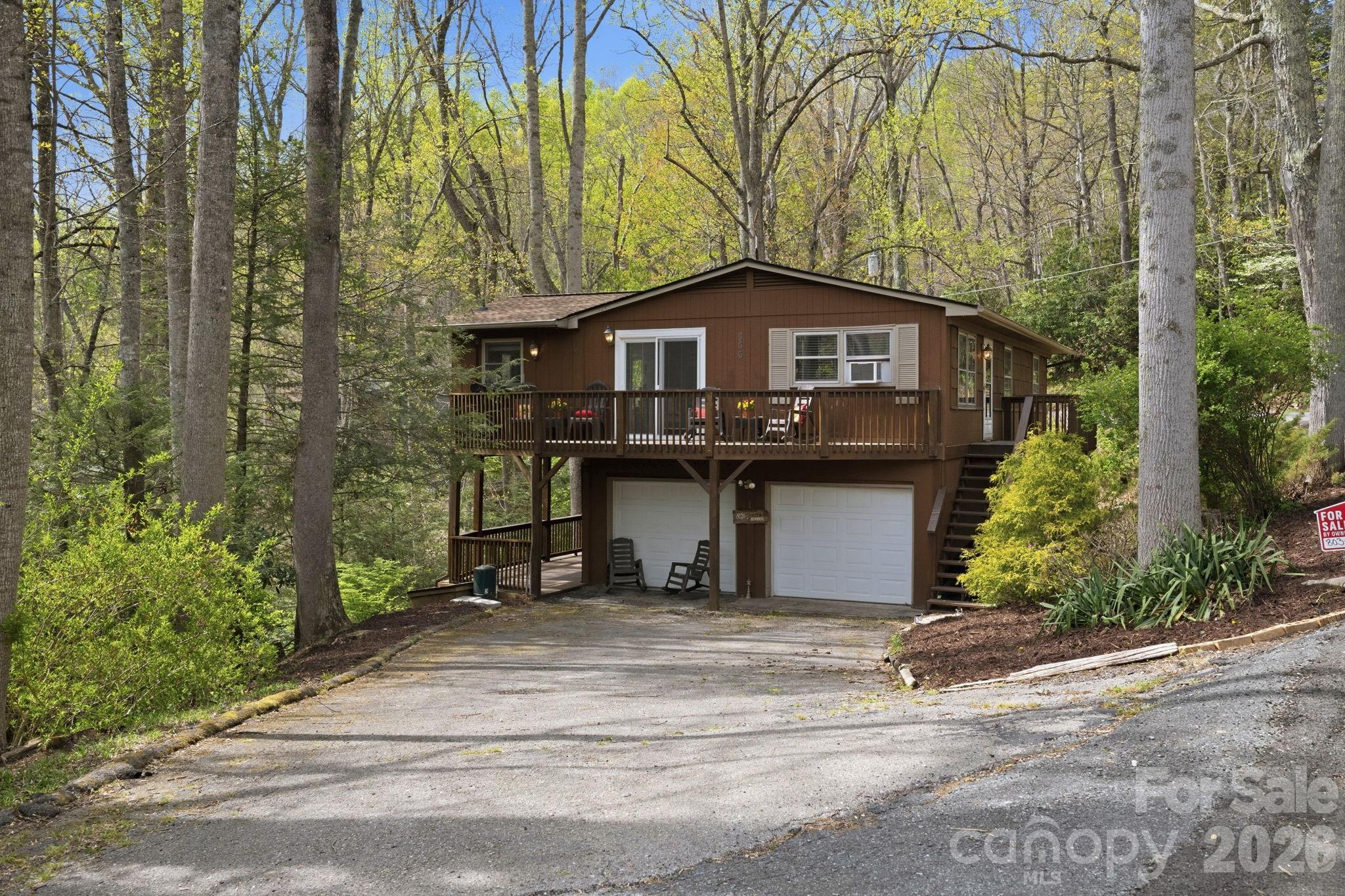 806 Dogwood Drive — Boone