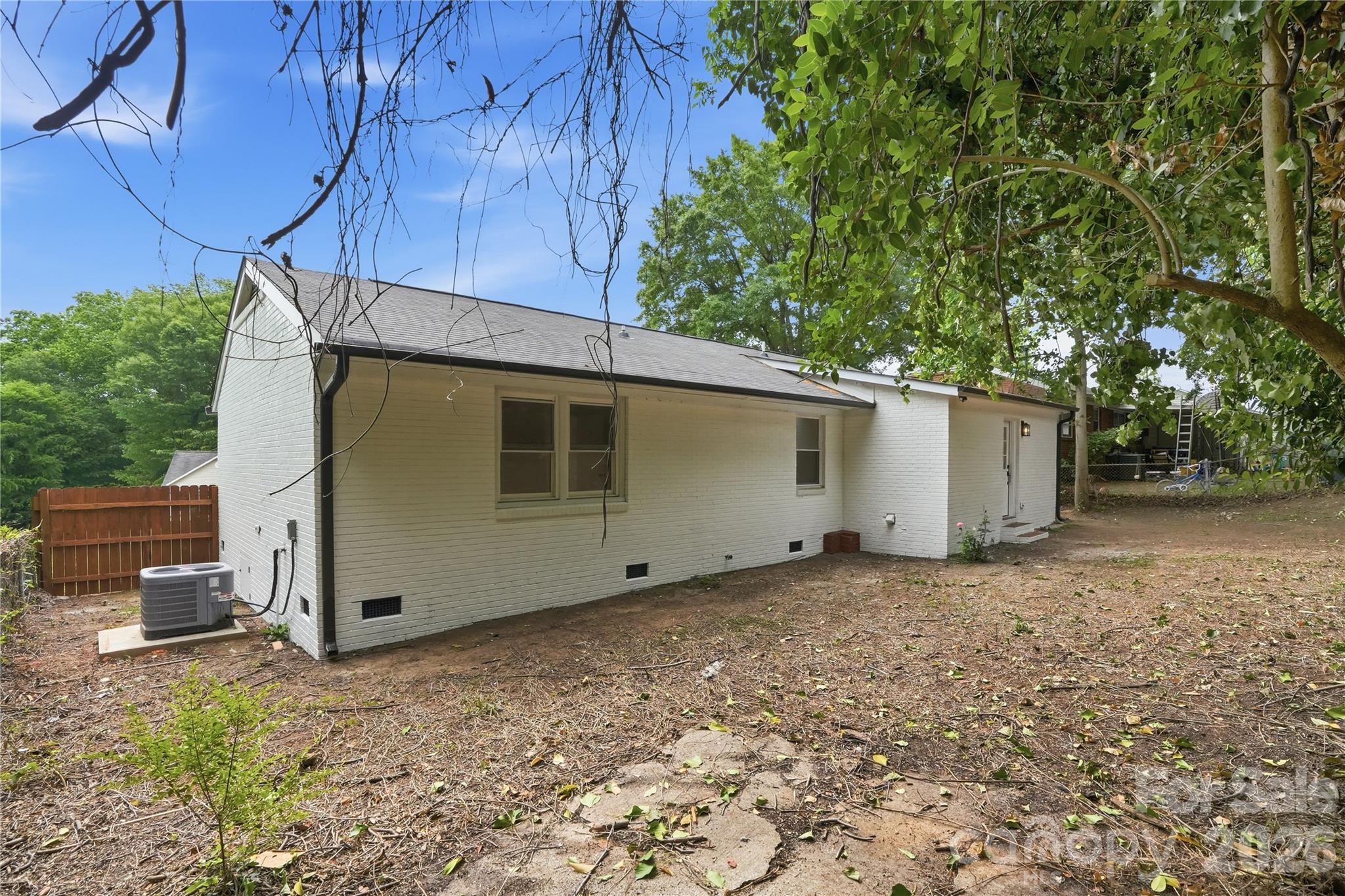 921 Green Circle Drive — Gastonia